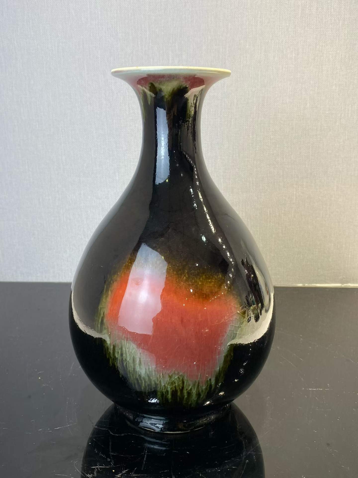 三阳开泰釉玉壶春瓶