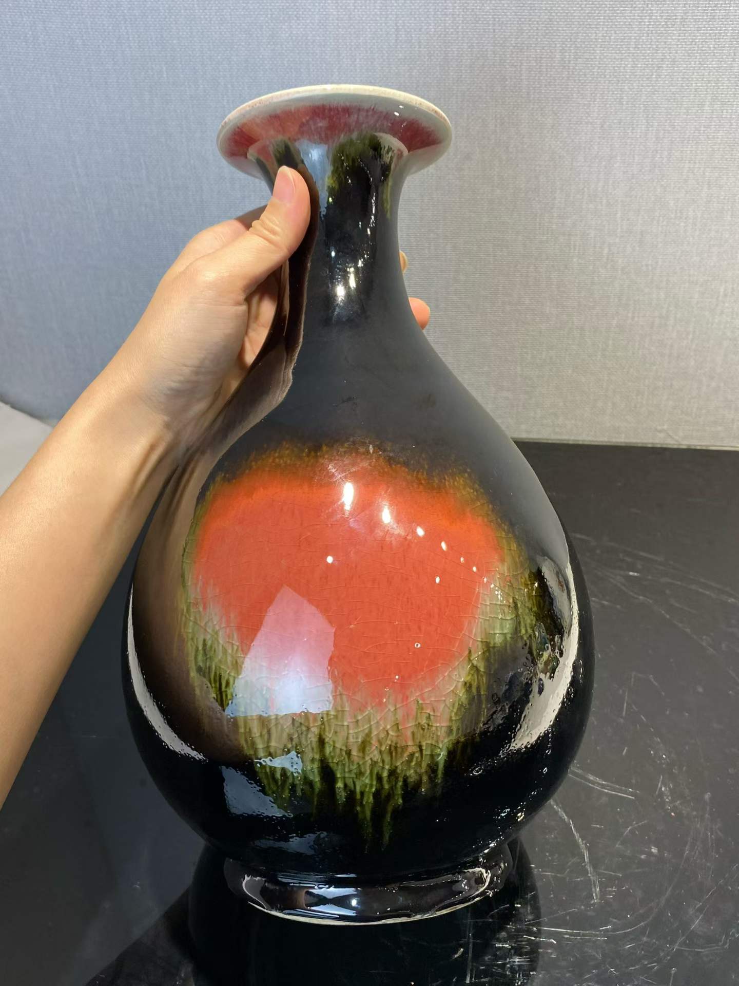 三阳开泰釉玉壶春瓶