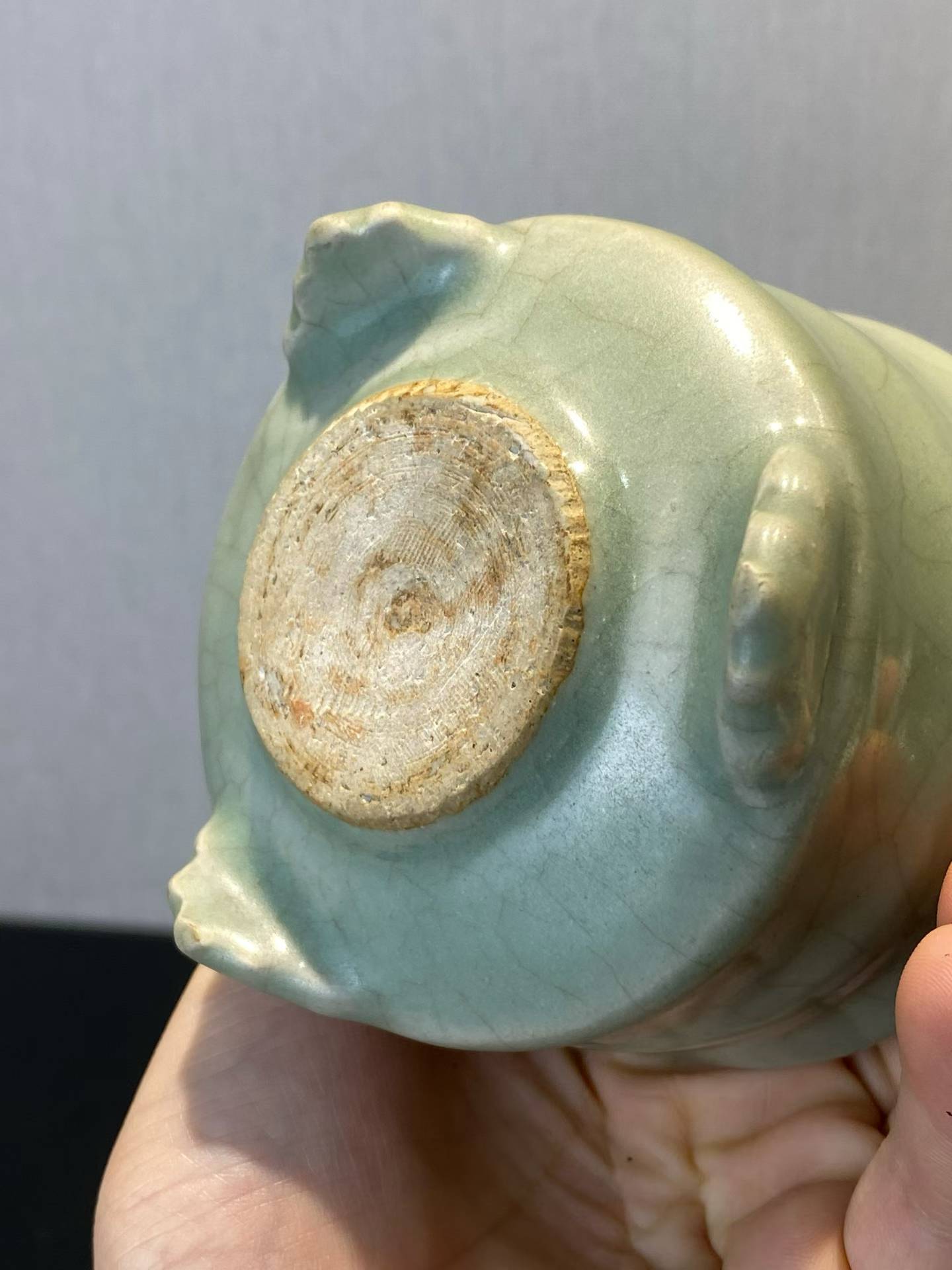 龙泉窑青釉三足炉