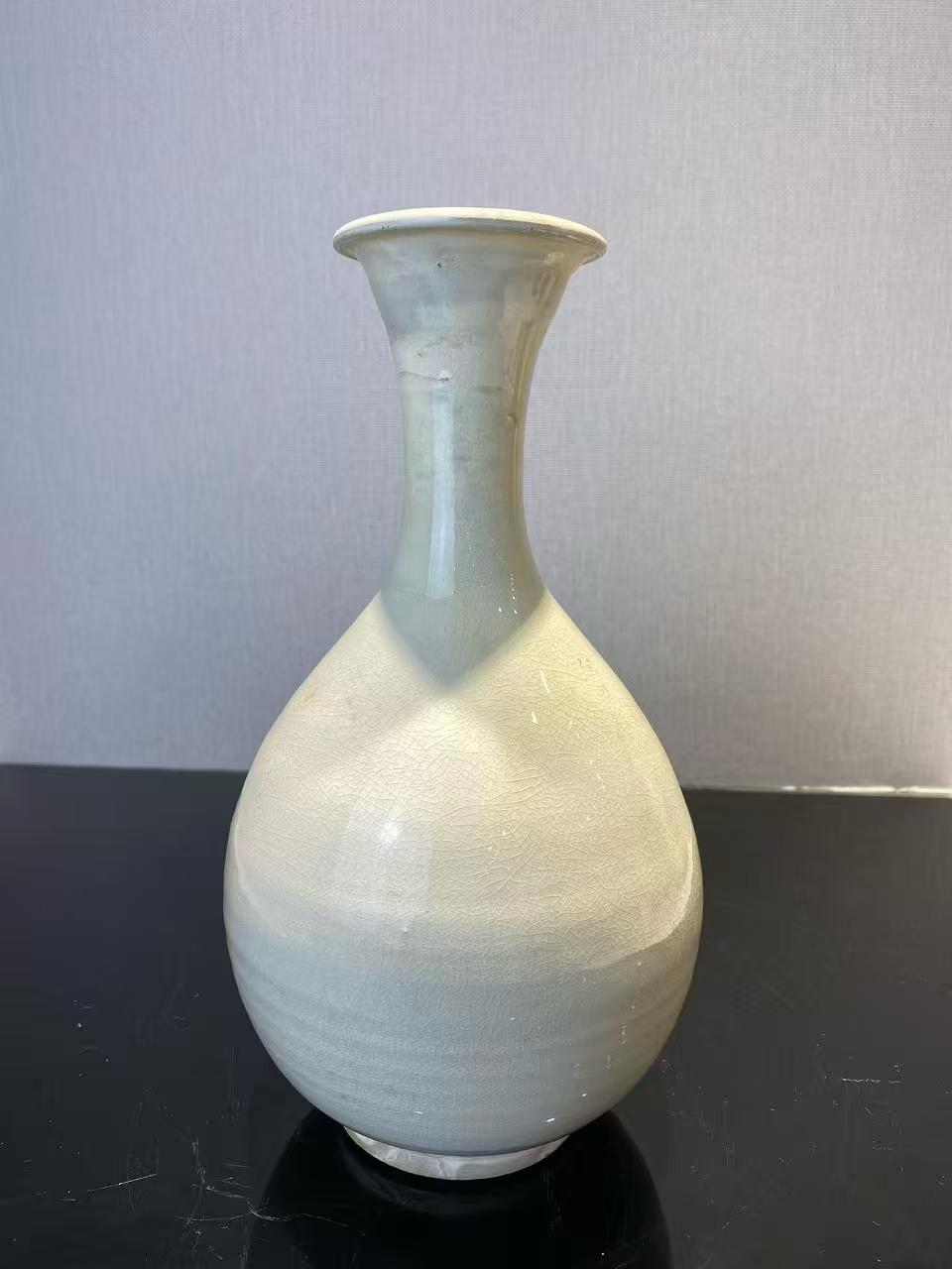 磁州窑白釉玉壶春瓶