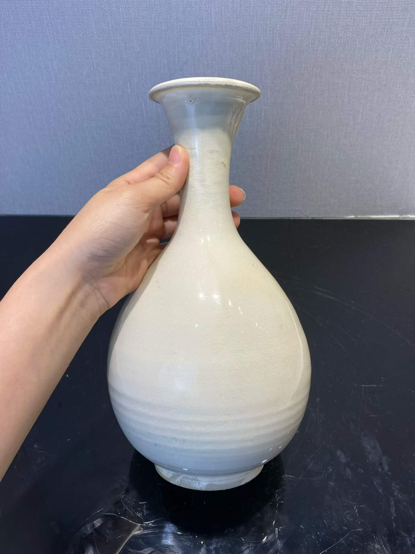 磁州窑白釉玉壶春瓶