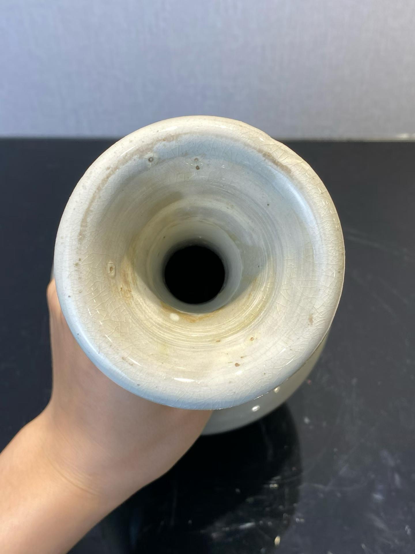 磁州窑白釉玉壶春瓶