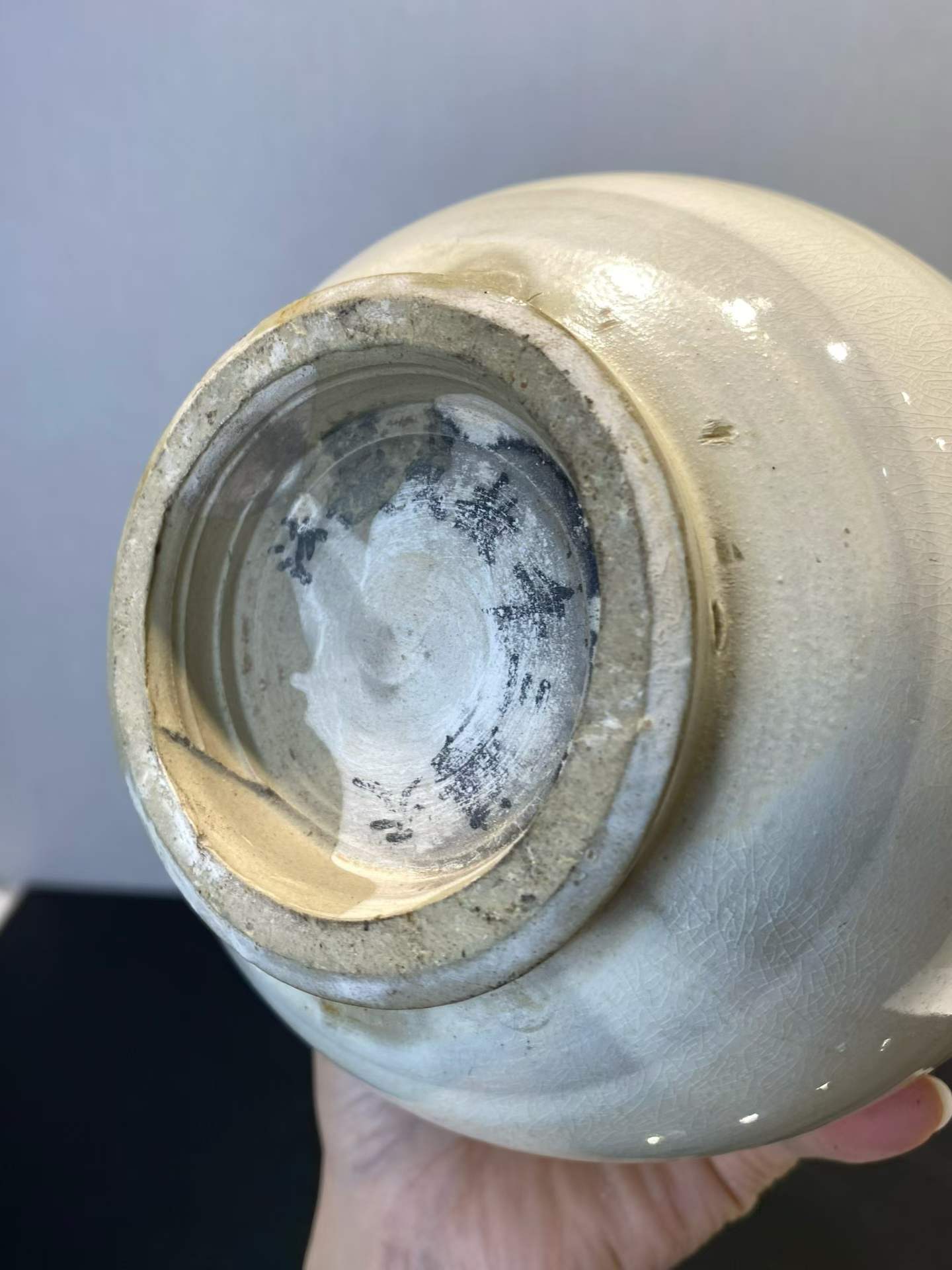 磁州窑白釉玉壶春瓶