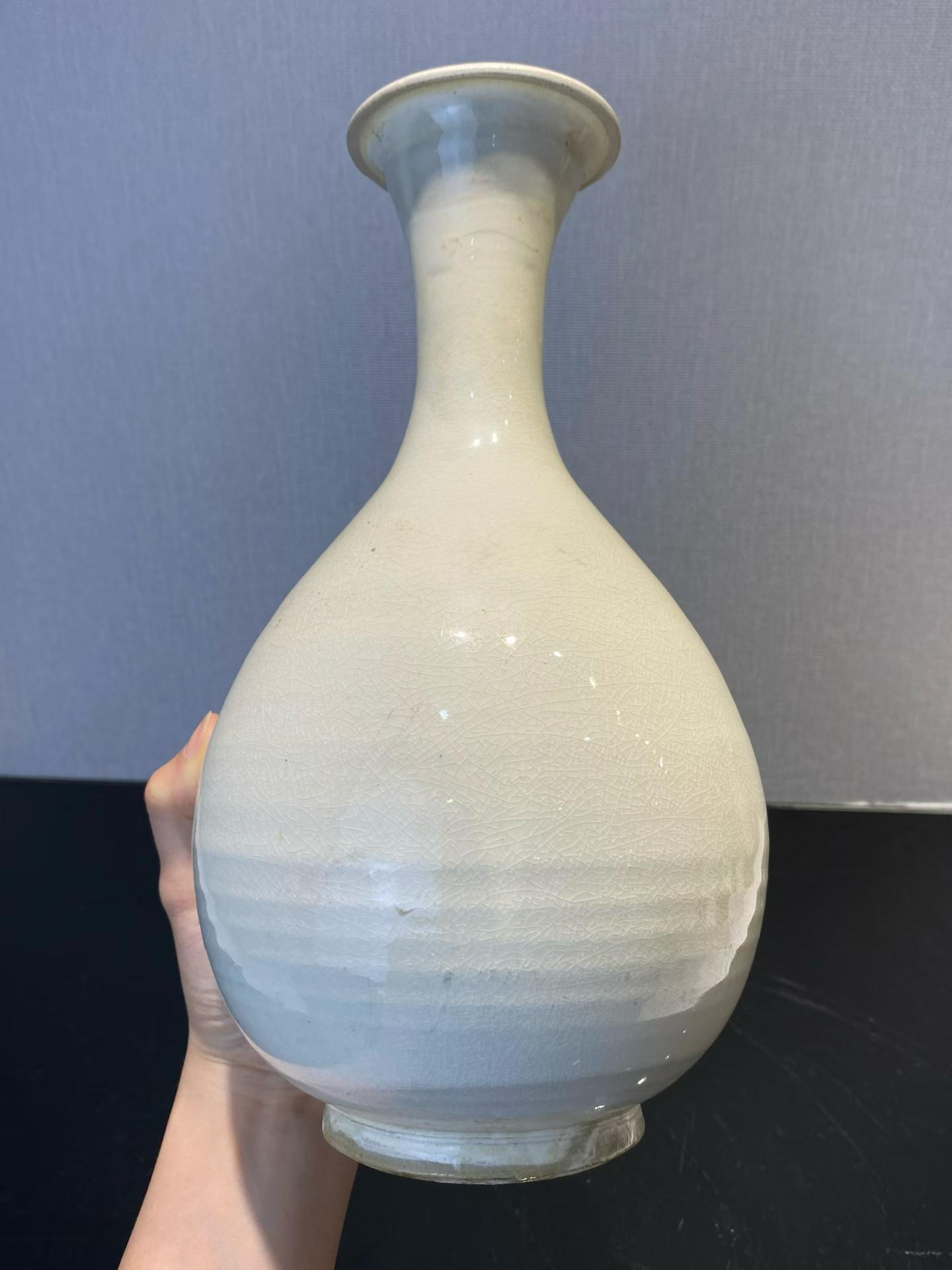 磁州窑白釉玉壶春瓶