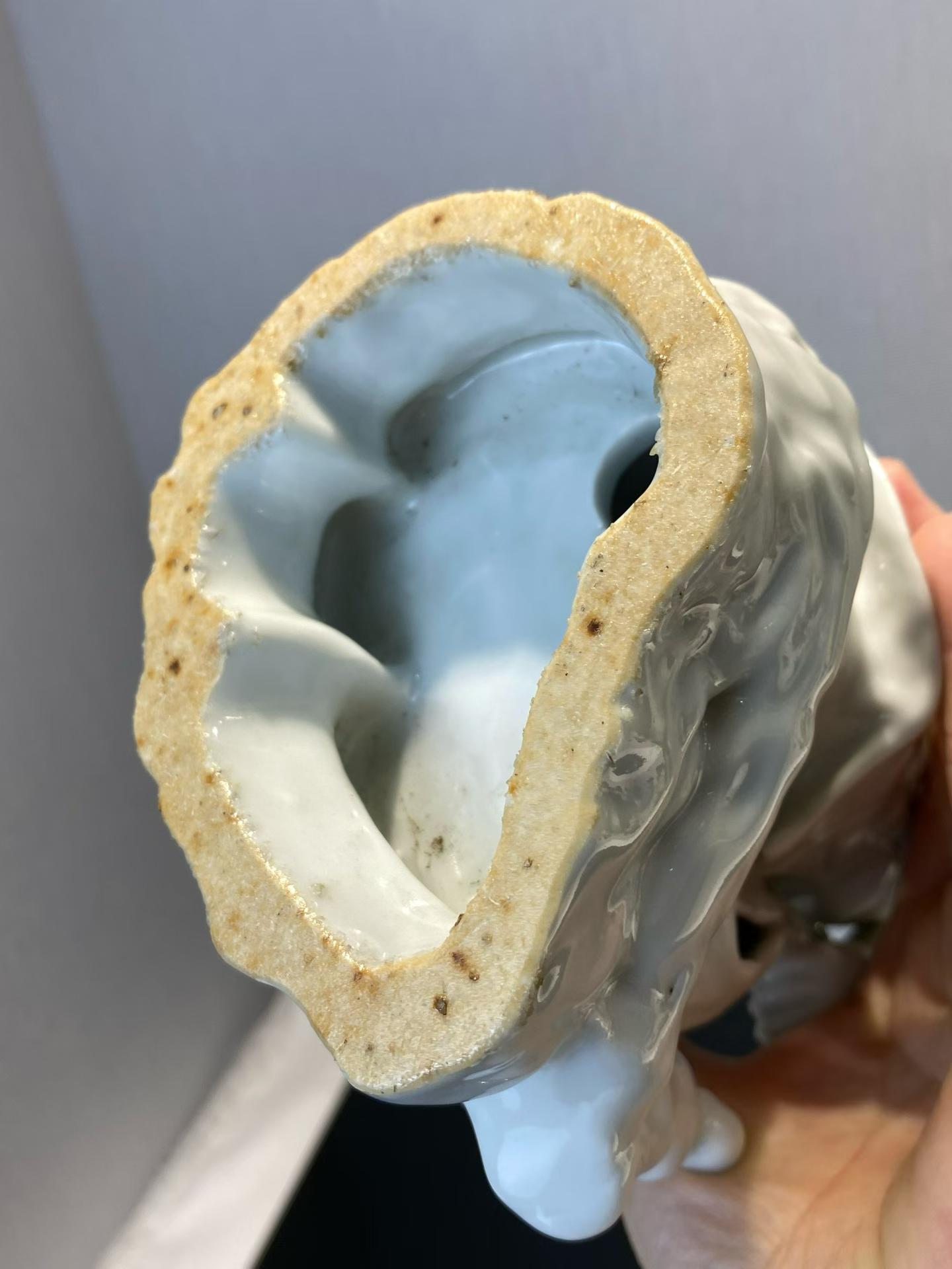 白釉五子戏弥勒塑像