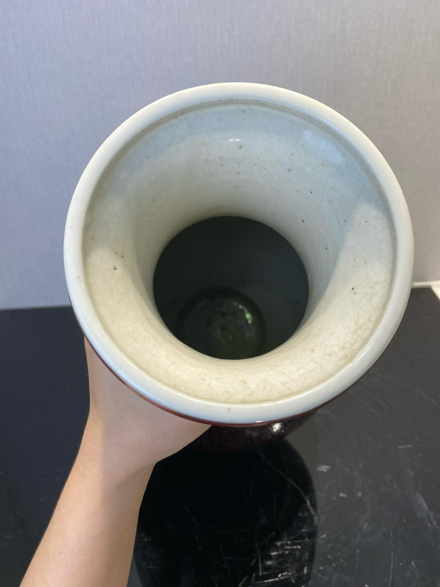 郎窑红釉琵琶尊