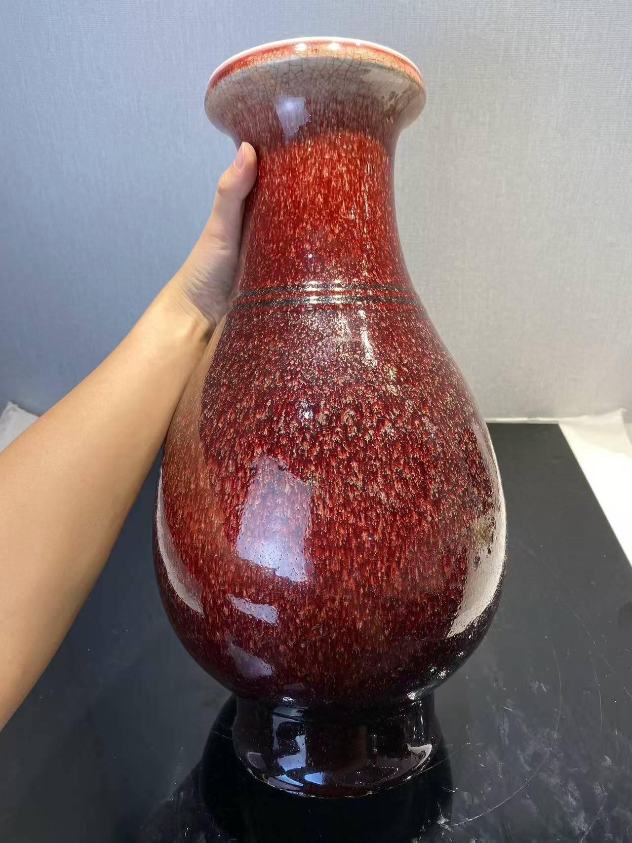 郎窑红釉琵琶尊