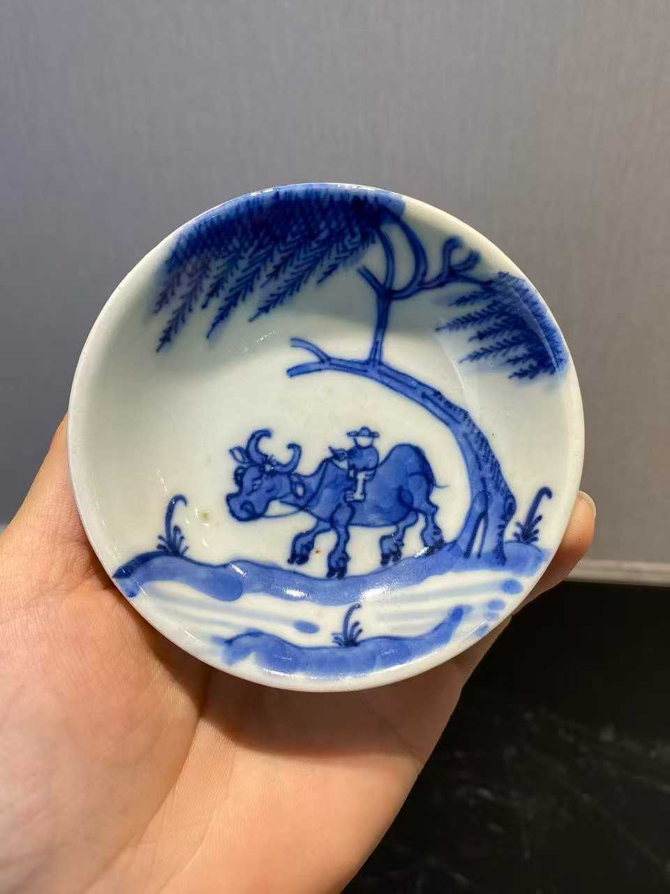 青花牧牛童子小碟一对 款：道光年制