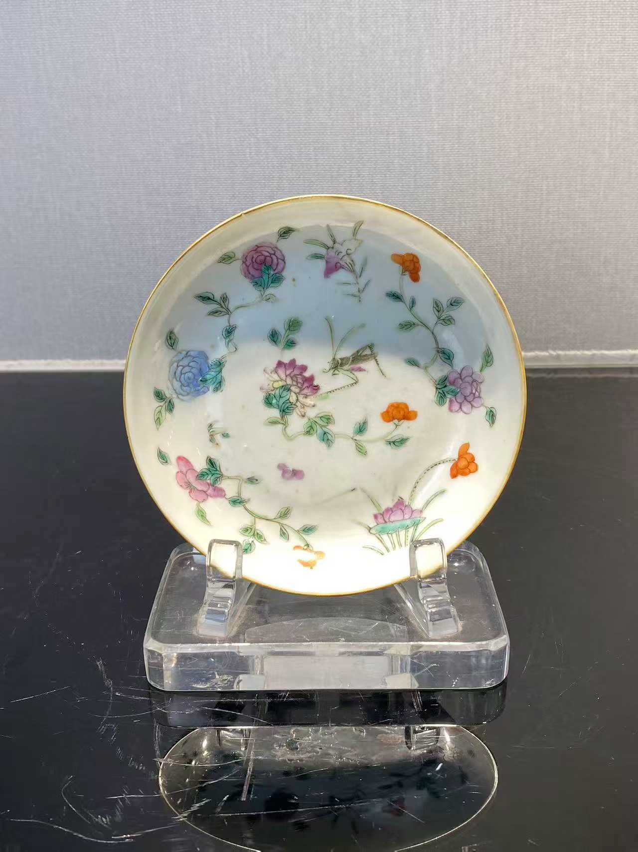 粉彩飞黄腾达花卉纹碟 款：同治年制