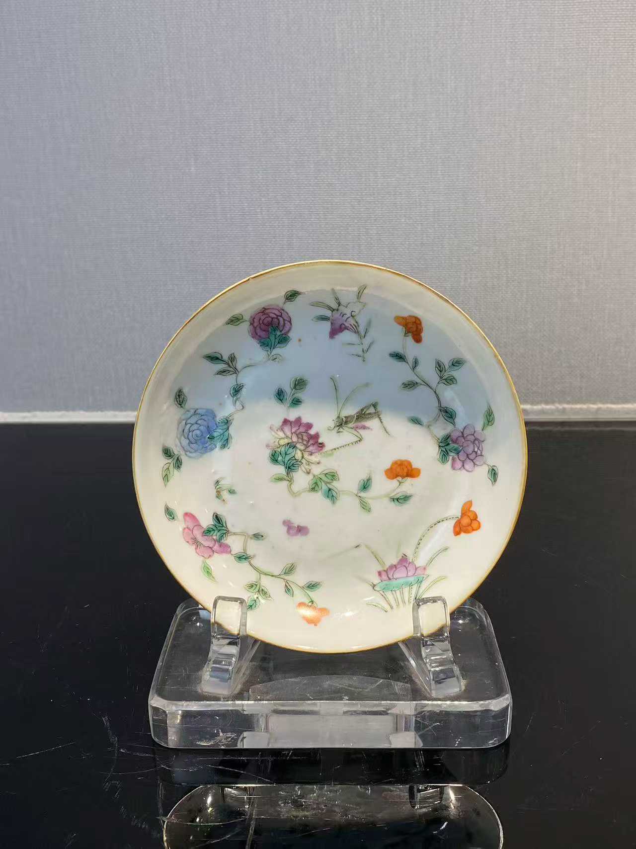 粉彩飞黄腾达花卉纹碟 款：同治年制