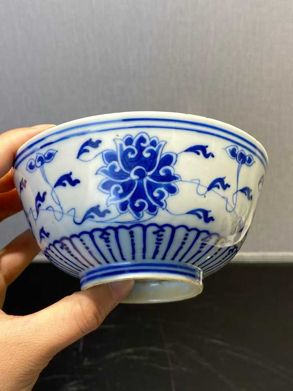 青花缠枝莲纹碗 款：大清光绪年制