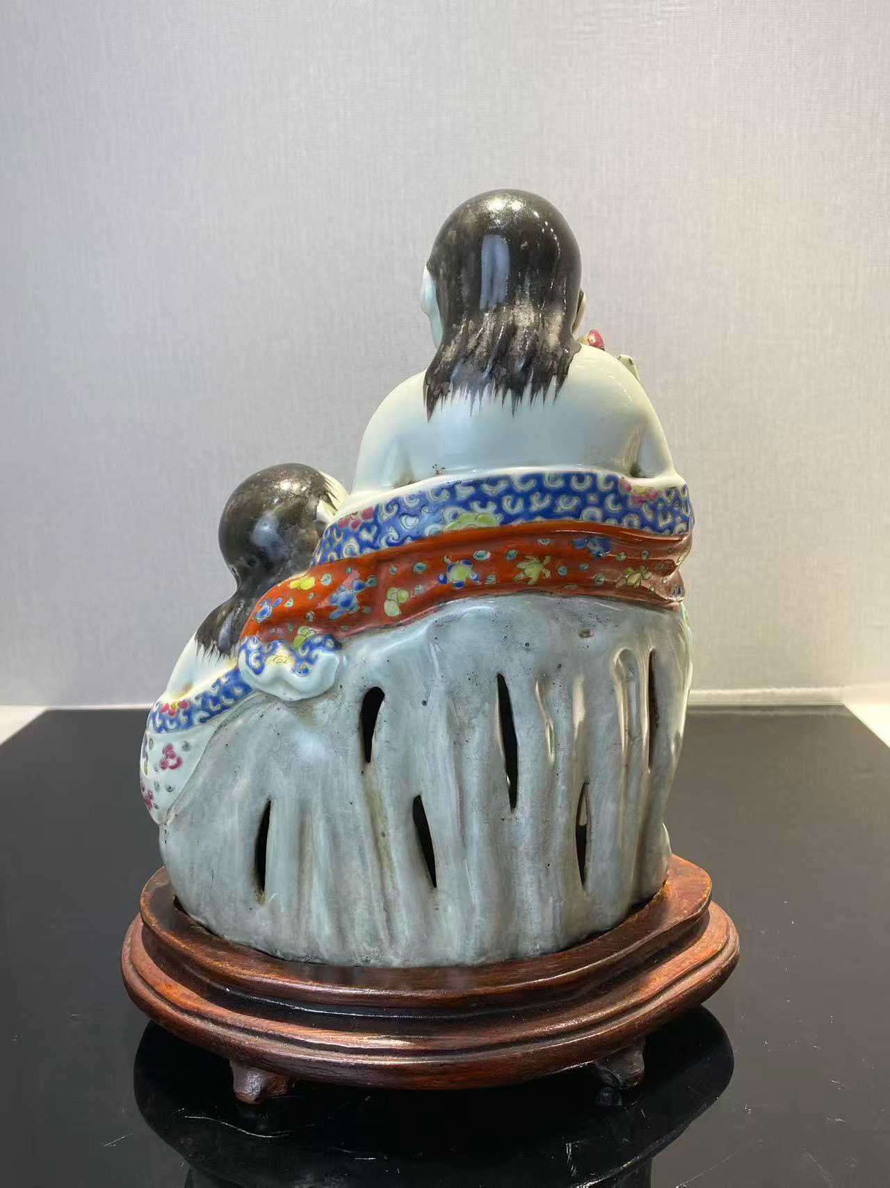 粉彩和合二仙塑像配木