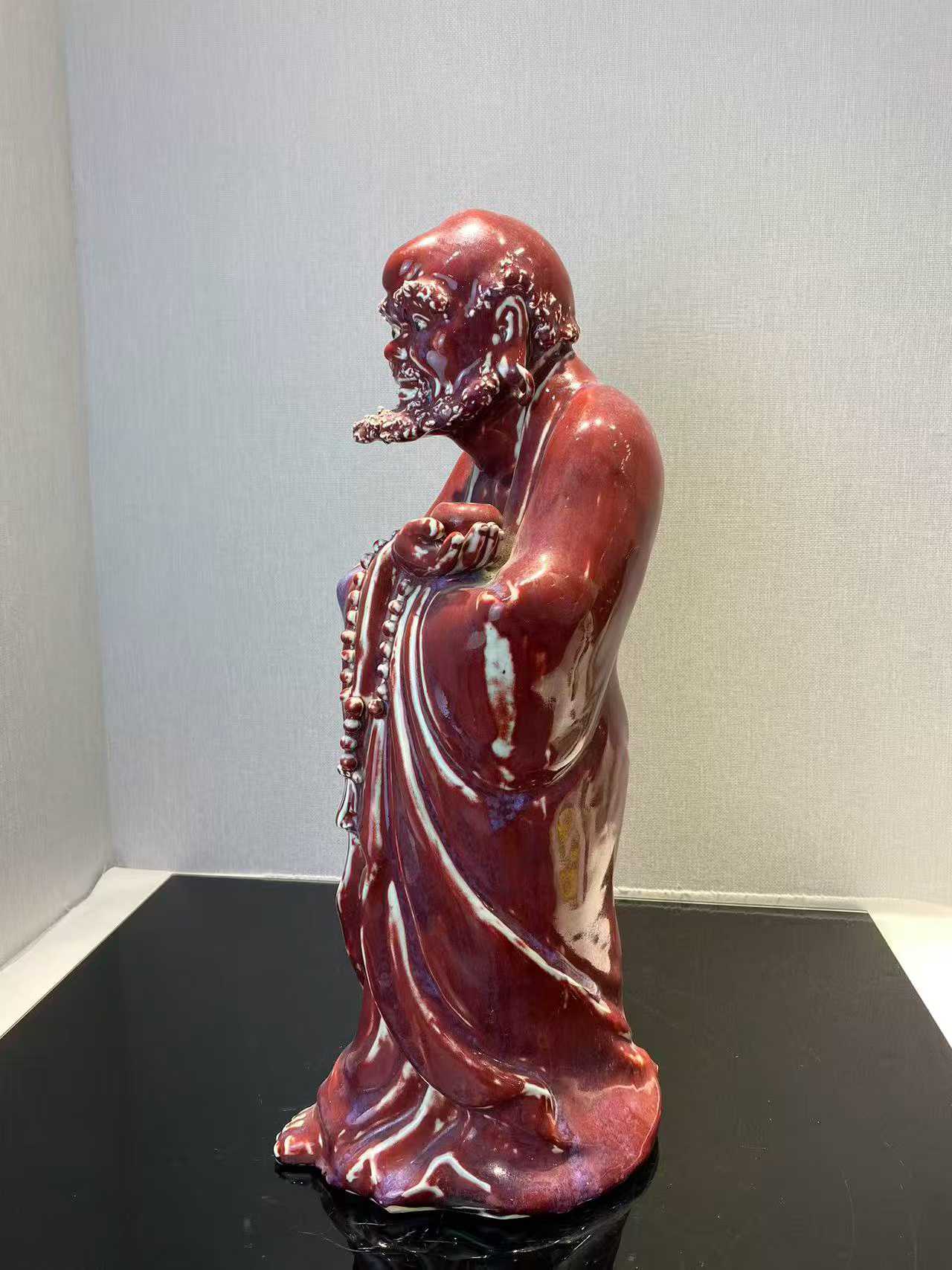 窑变釉达摩塑像 款：福建会馆