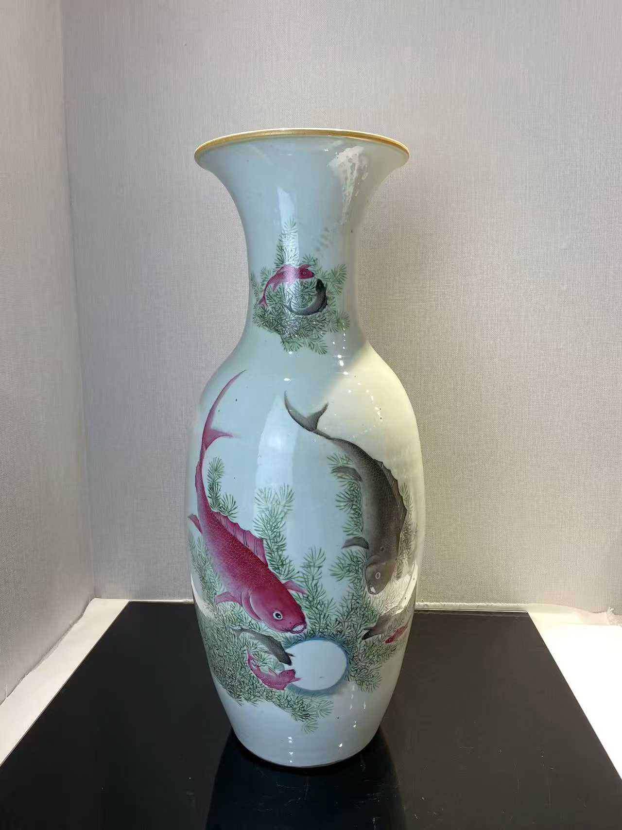 浅绛彩鱼藻诗文罗汉瓶 名家：刘盛泰作