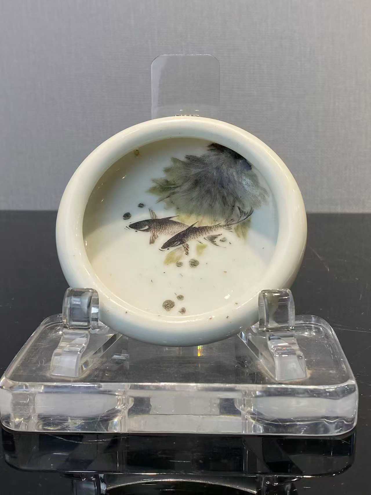 邓碧珊风格粉彩鱼藻纹笔洗 款：江西景镇名瓷