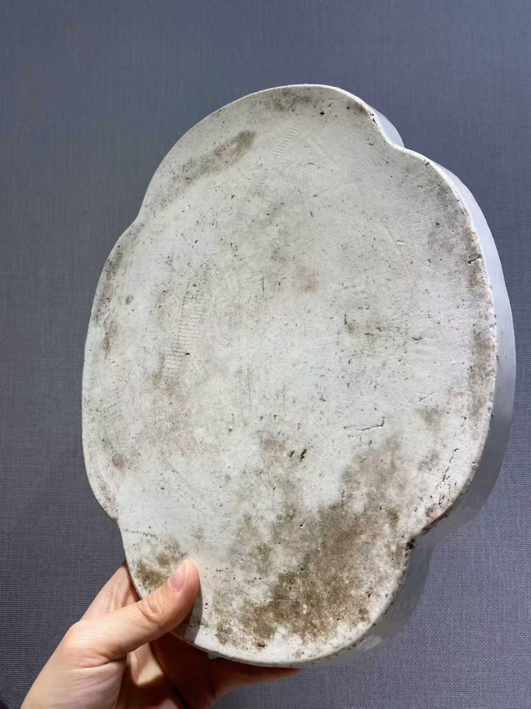 粉彩西厢记海棠形茶盘