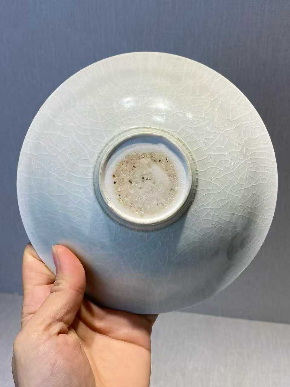 湖田窑青白釉盘一对