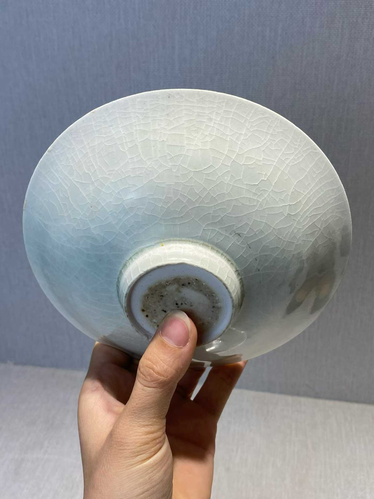 湖田窑青白釉盘一对