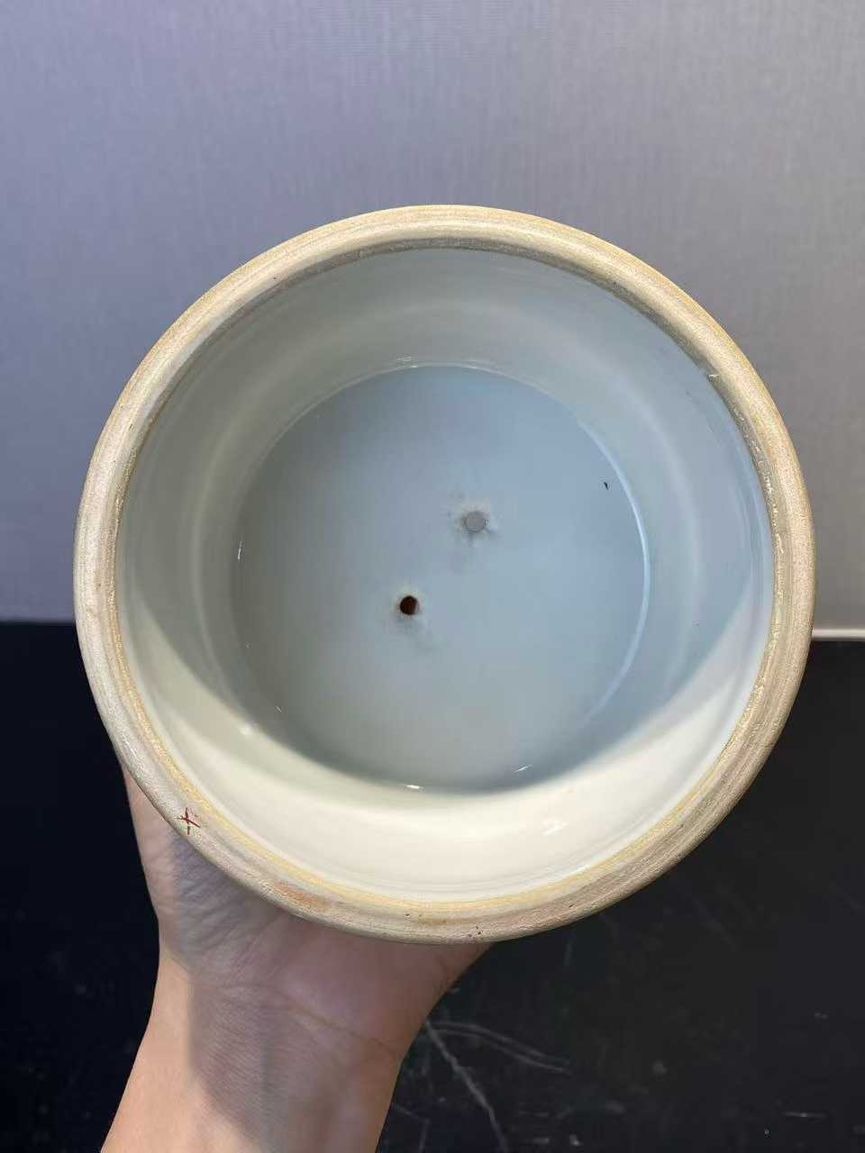 黄釉地粉彩百蝶囍字花盆（大婚瓷）款：福寿如意