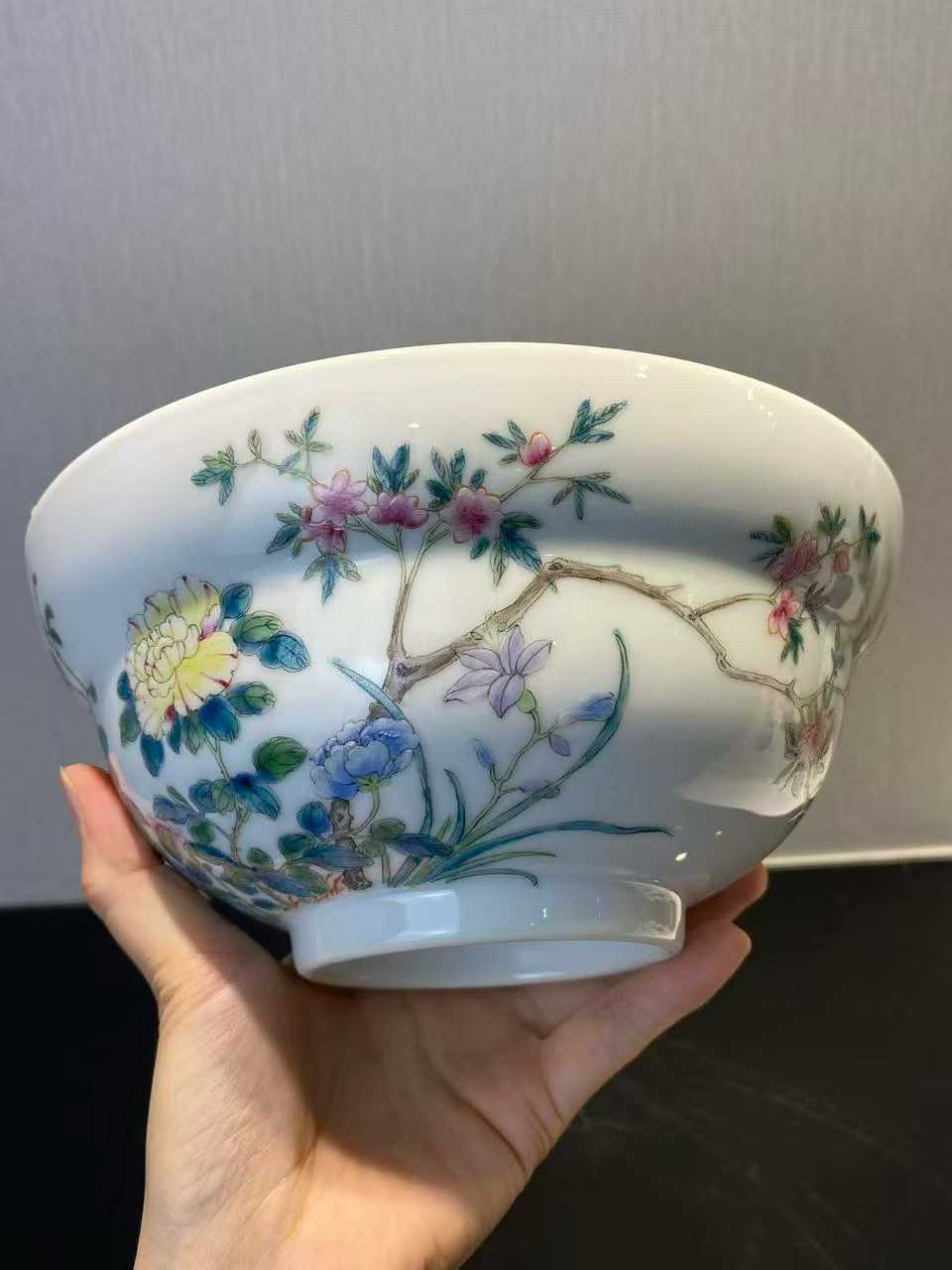 粉彩四季花卉纹折腰碗  款：延庆楼制 ，民国大总统:曹锟定制瓷