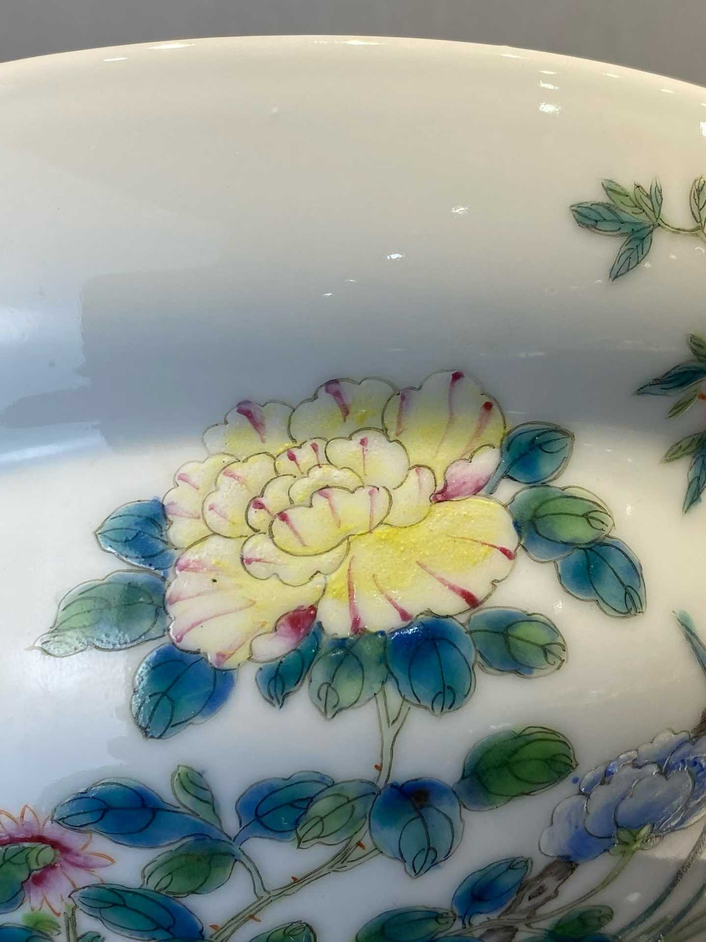 粉彩四季花卉纹折腰碗  款：延庆楼制 ，民国大总统:曹锟定制瓷