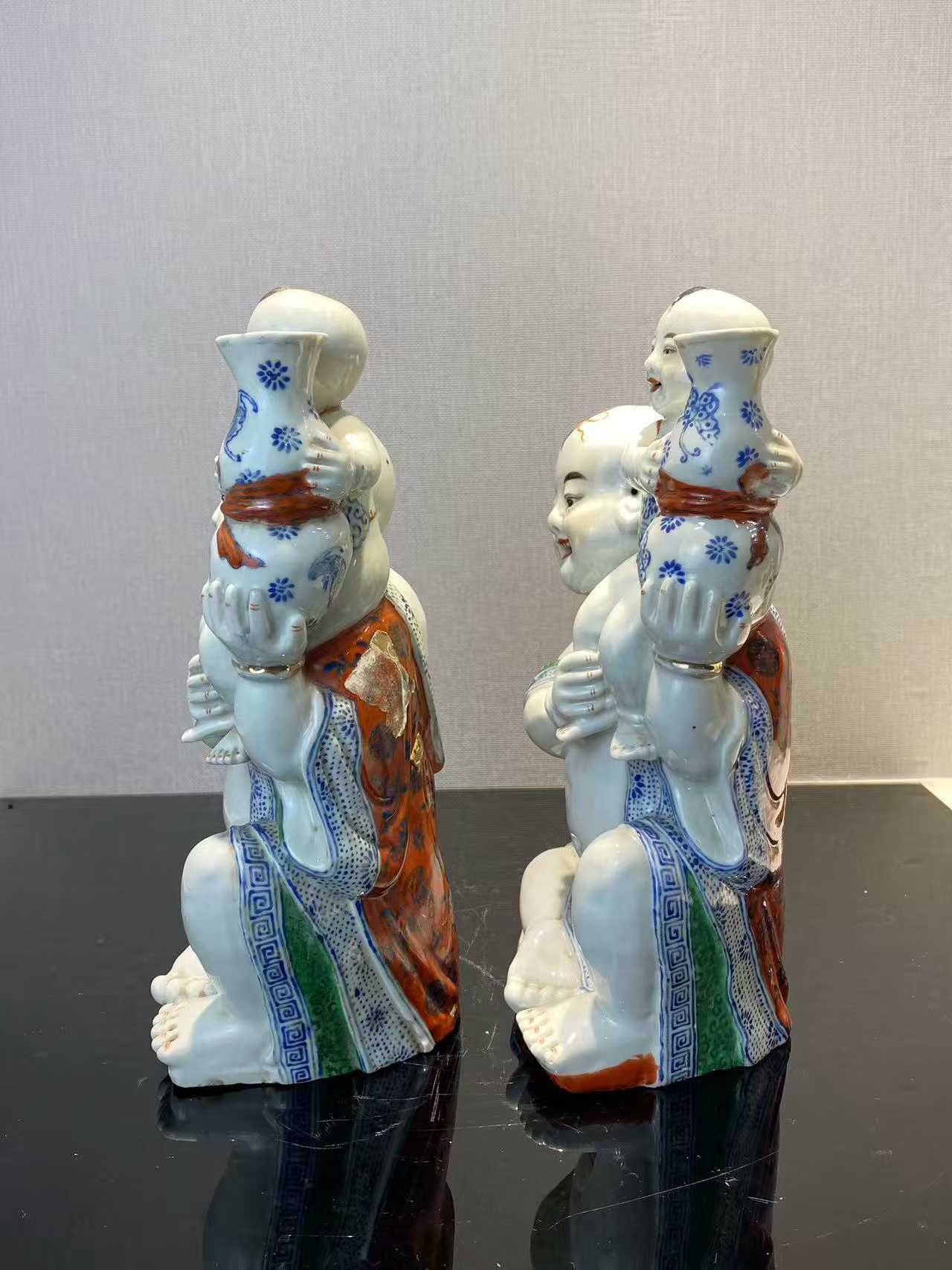 粉彩大头娃娃花插  款：朱义顺造