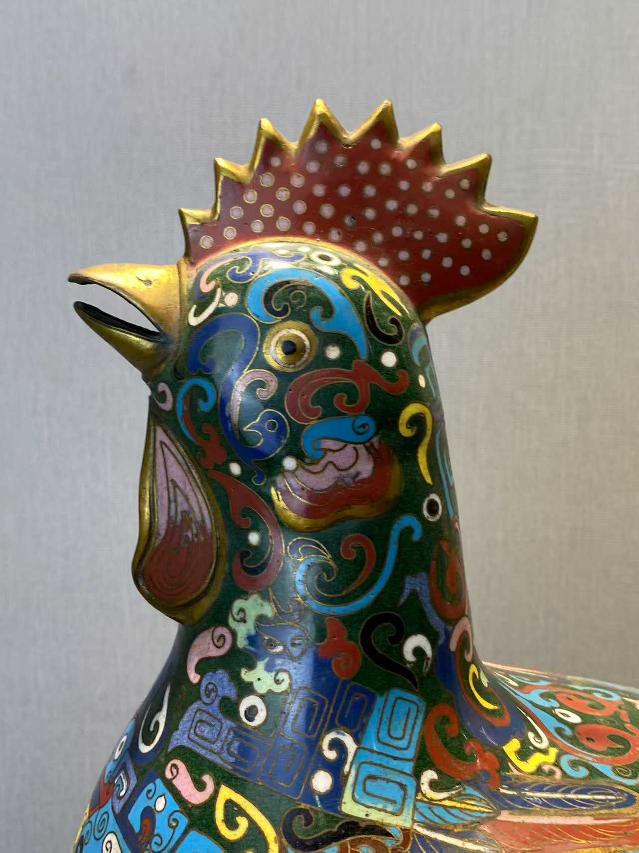 铜胎珐琅母鸡盖盒配木座