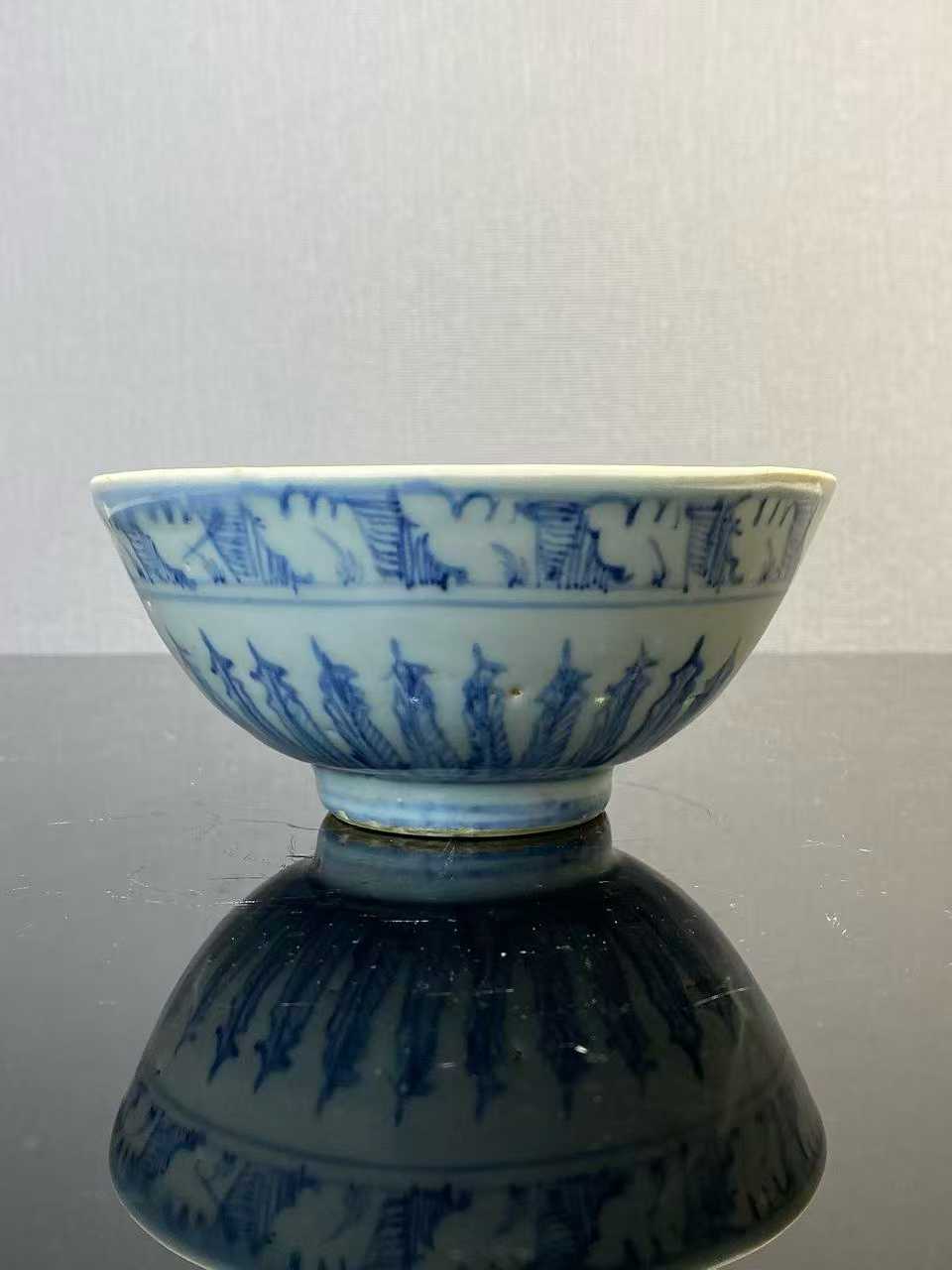 青花芭蕉叶纹碗