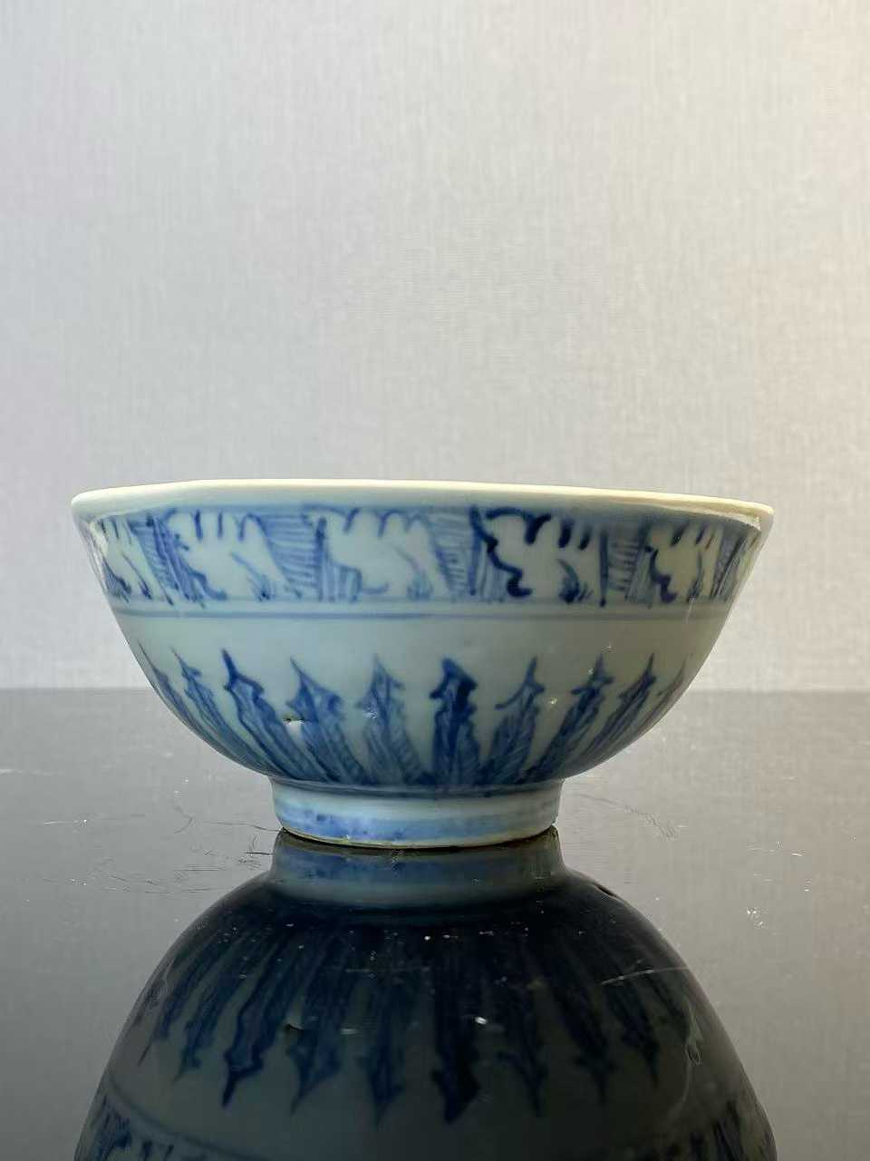 青花芭蕉叶纹碗