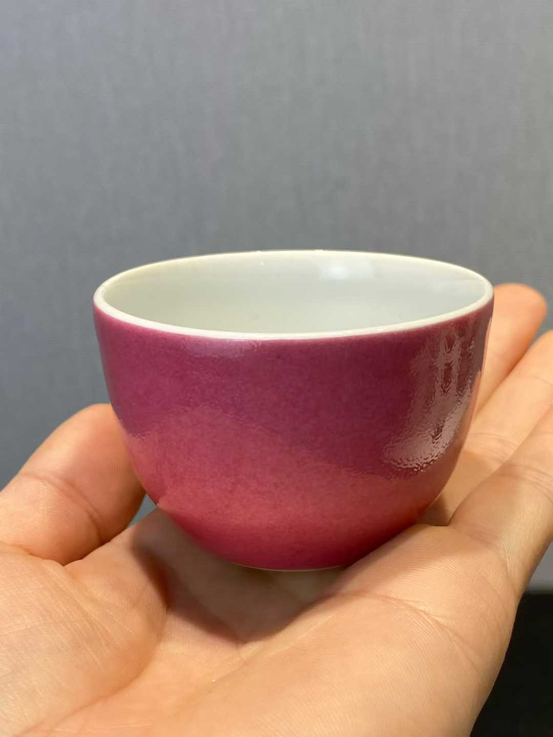 胭脂红釉卧足杯