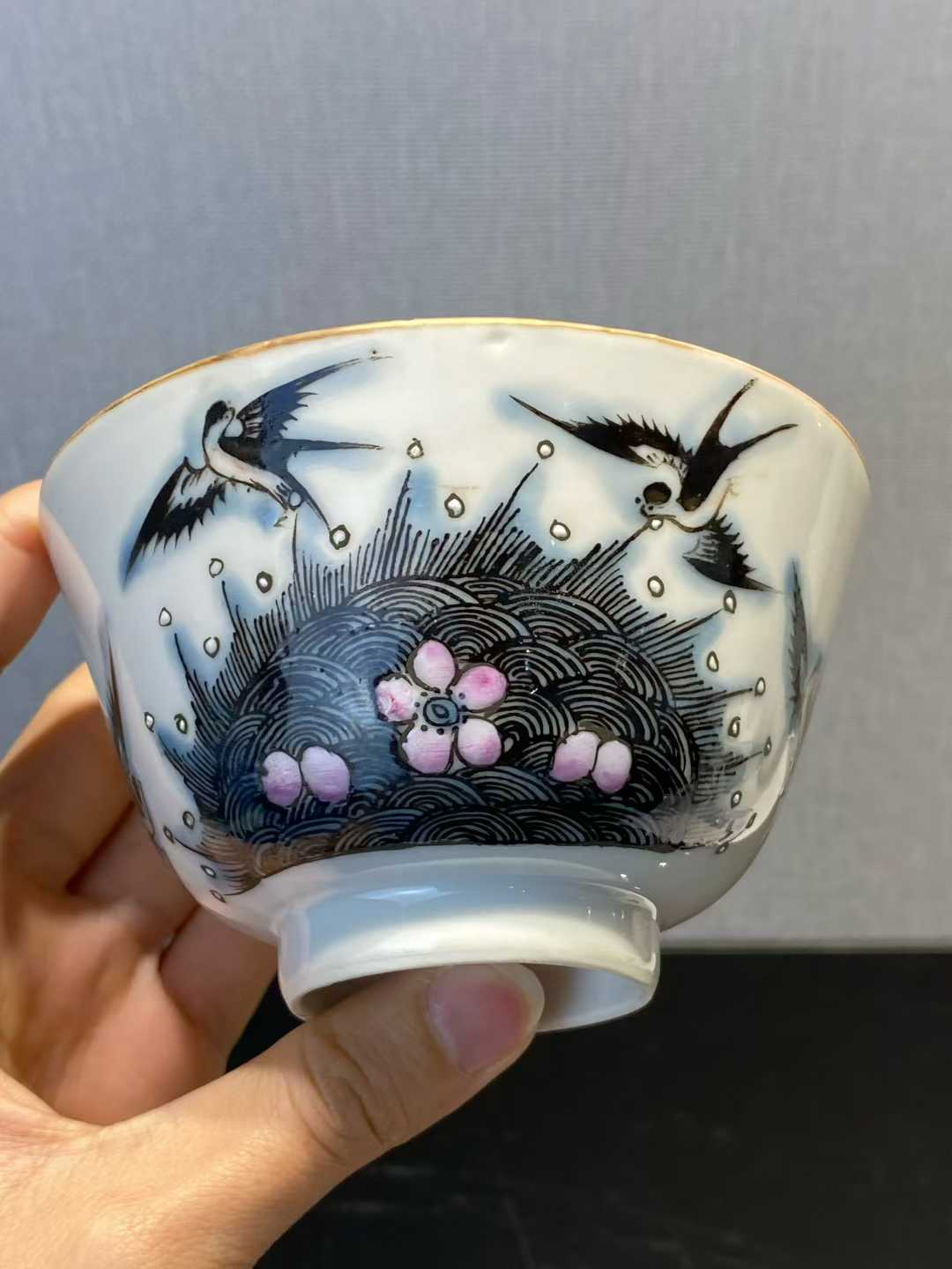 粉彩海晏河清盖盒