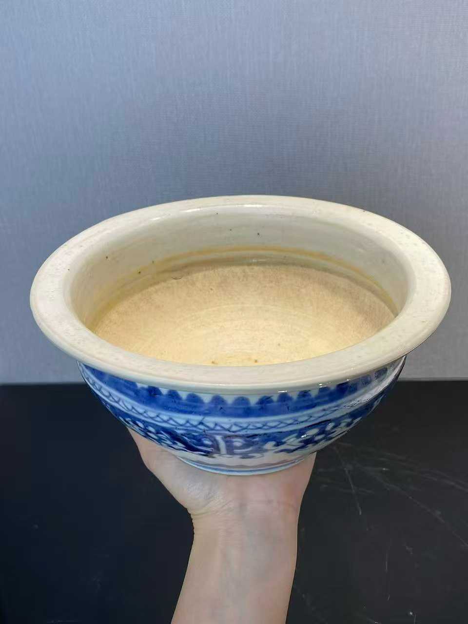 青花花卉纹撇口炉