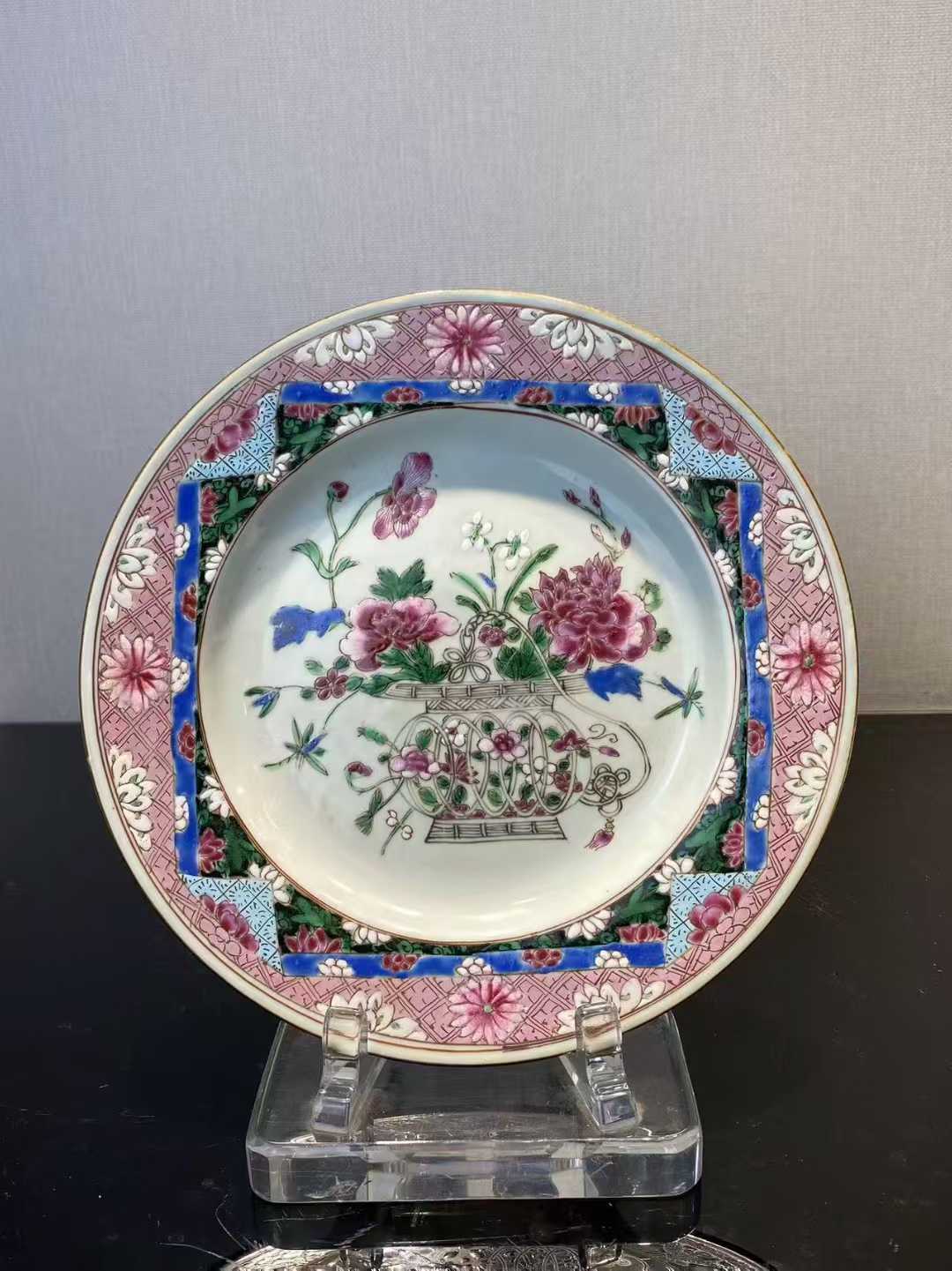 粉彩提篮花卉纹盘