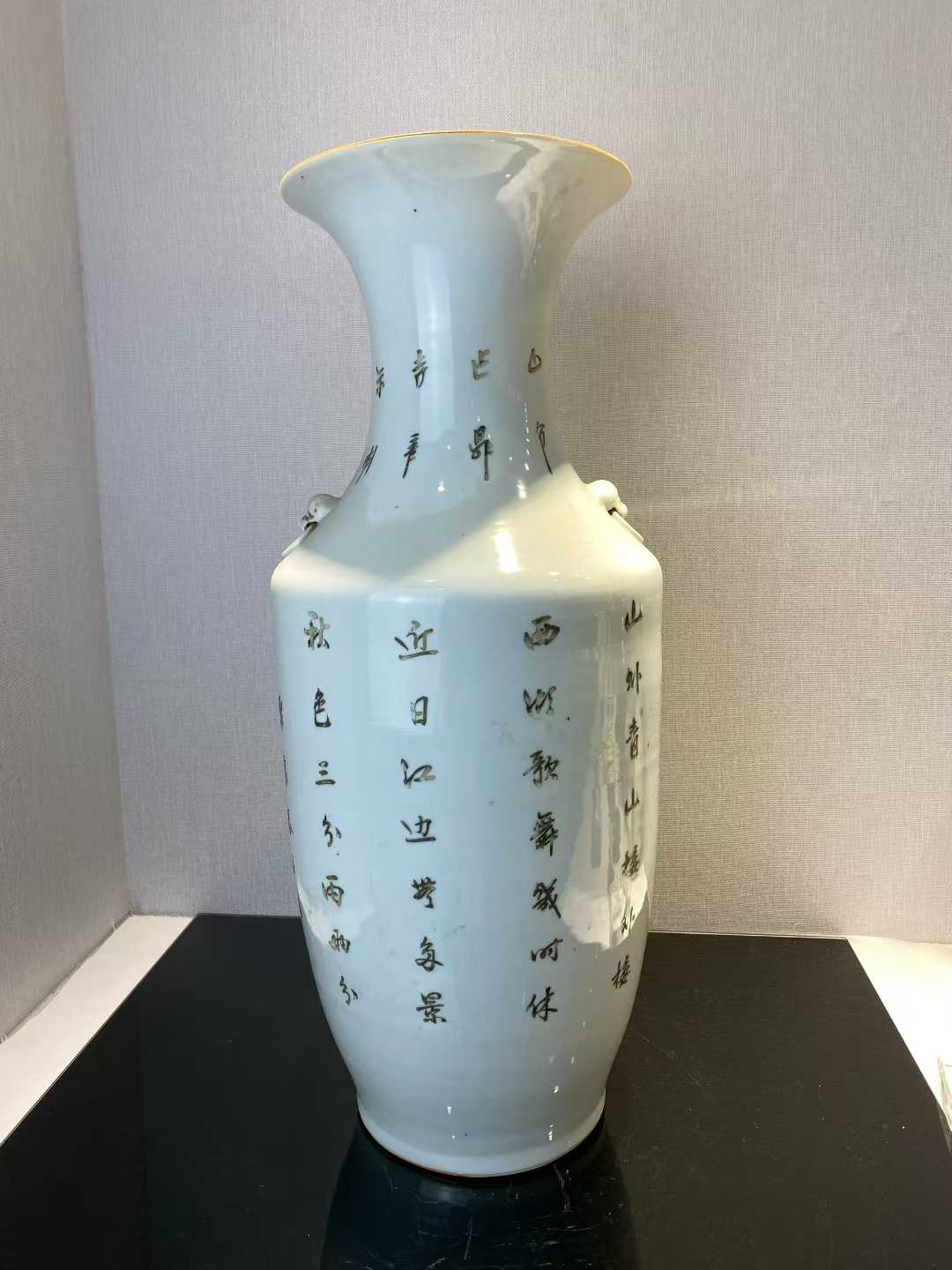 浅绛彩山水人物诗文铺首大瓶 款：聚义泰出品