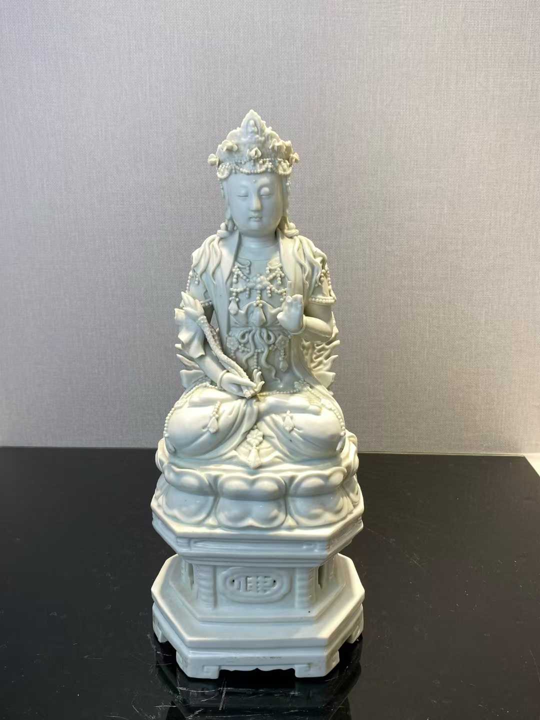 德化窑观音坐像