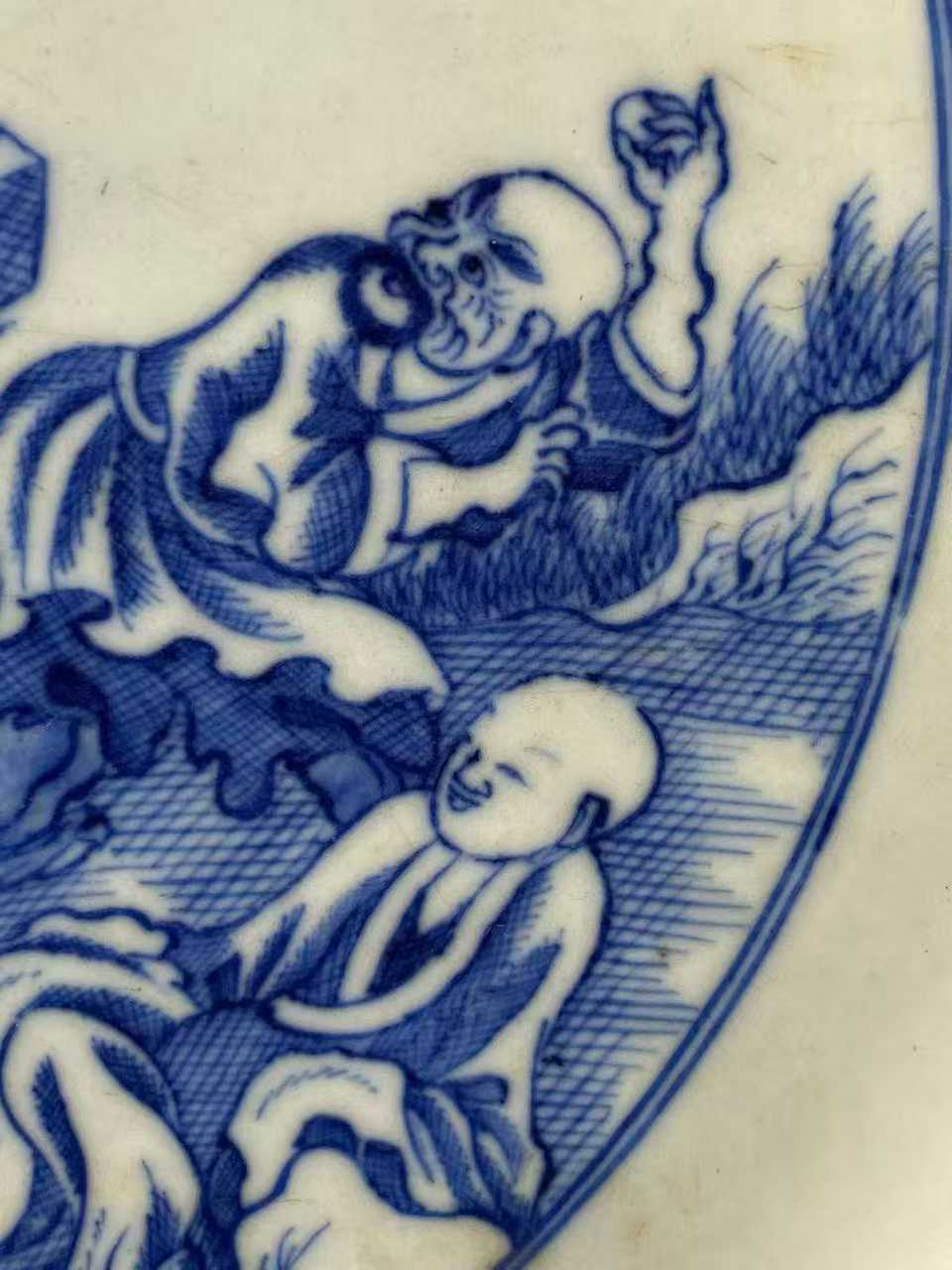 浆胎青花六罗汉图大盘