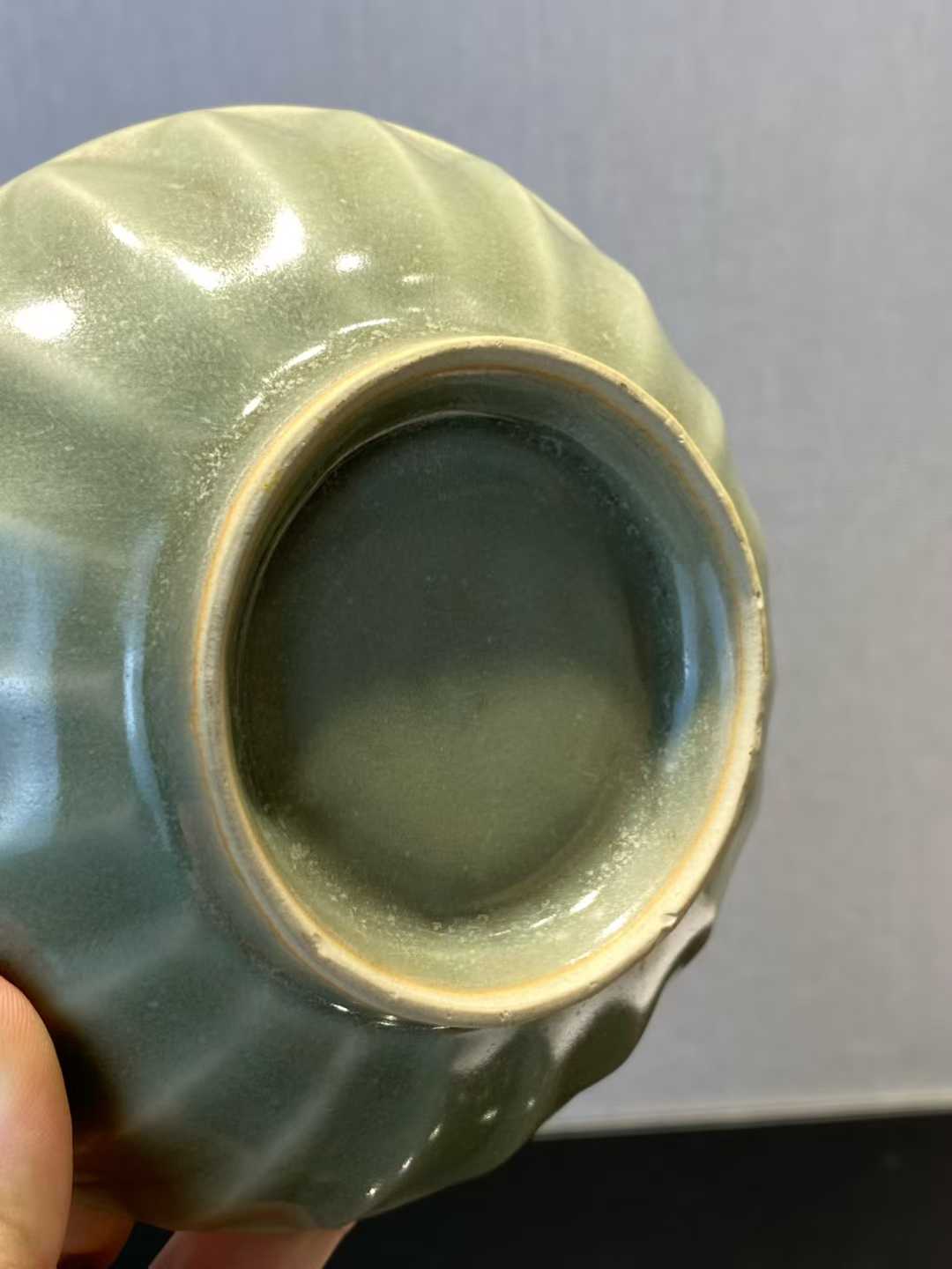 龙泉窑莲瓣纹盘