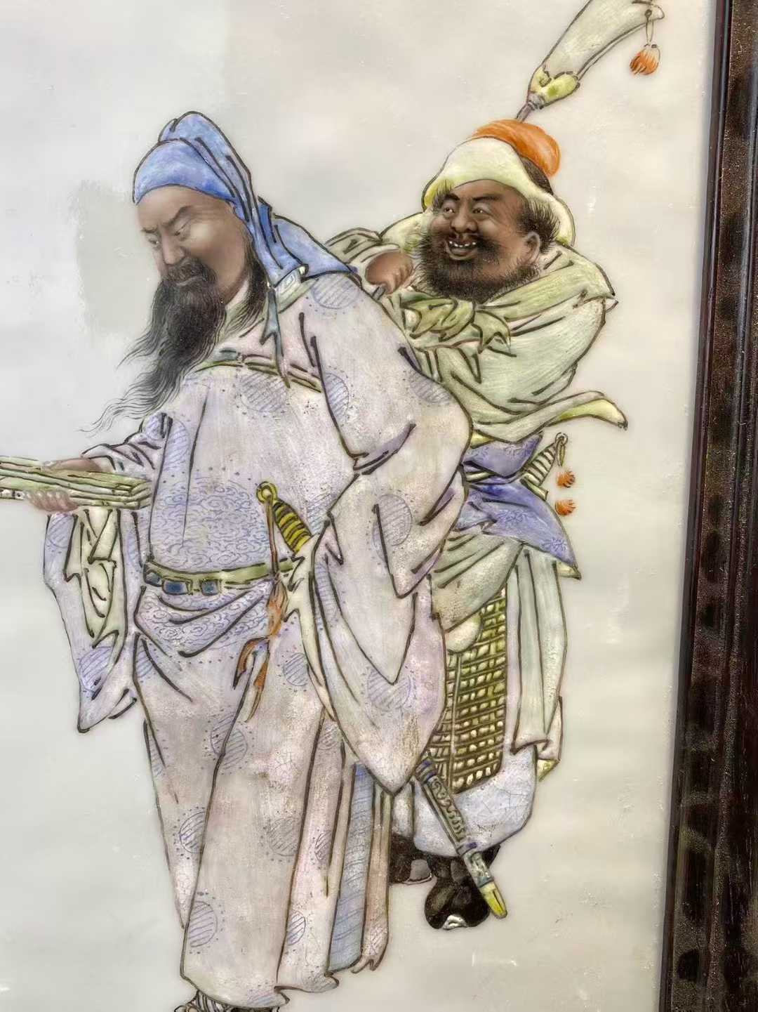 粉彩关羽周仓诗文瓷板 款：刘希任