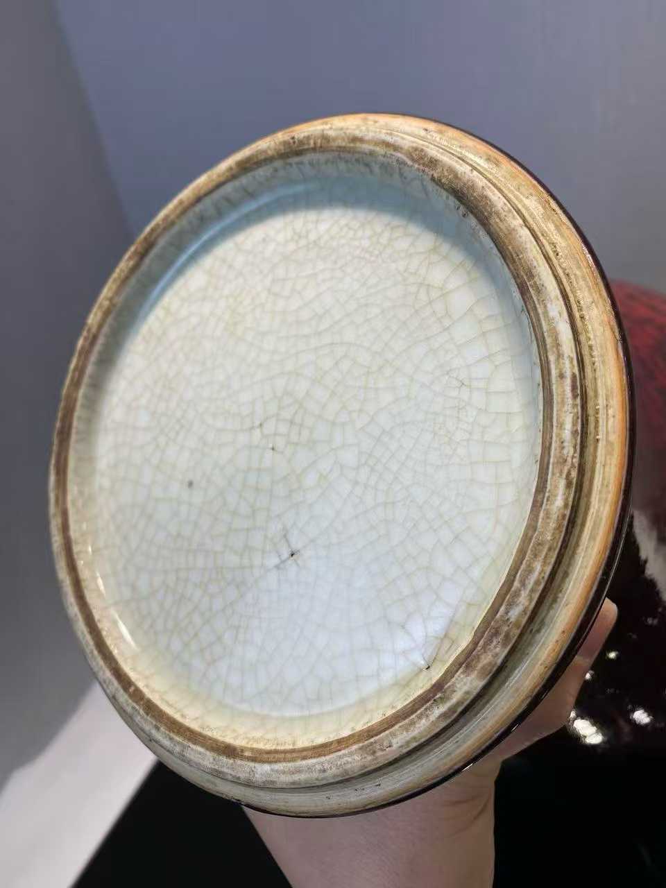 郎窑红釉观音瓶