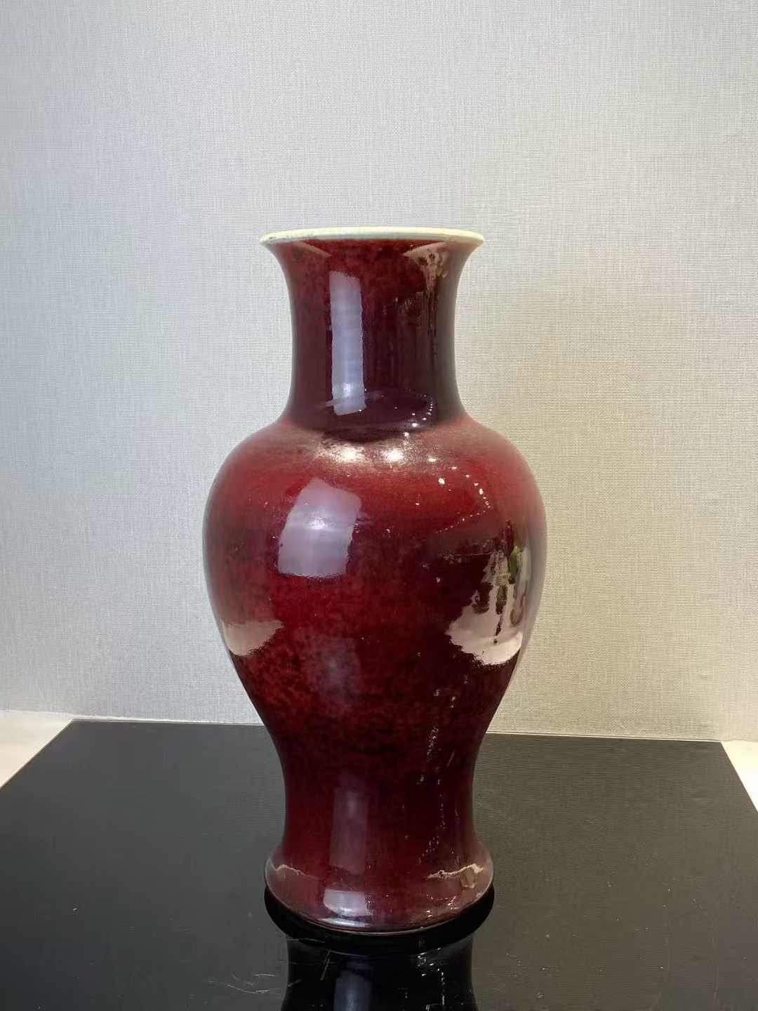 郎窑红釉观音瓶