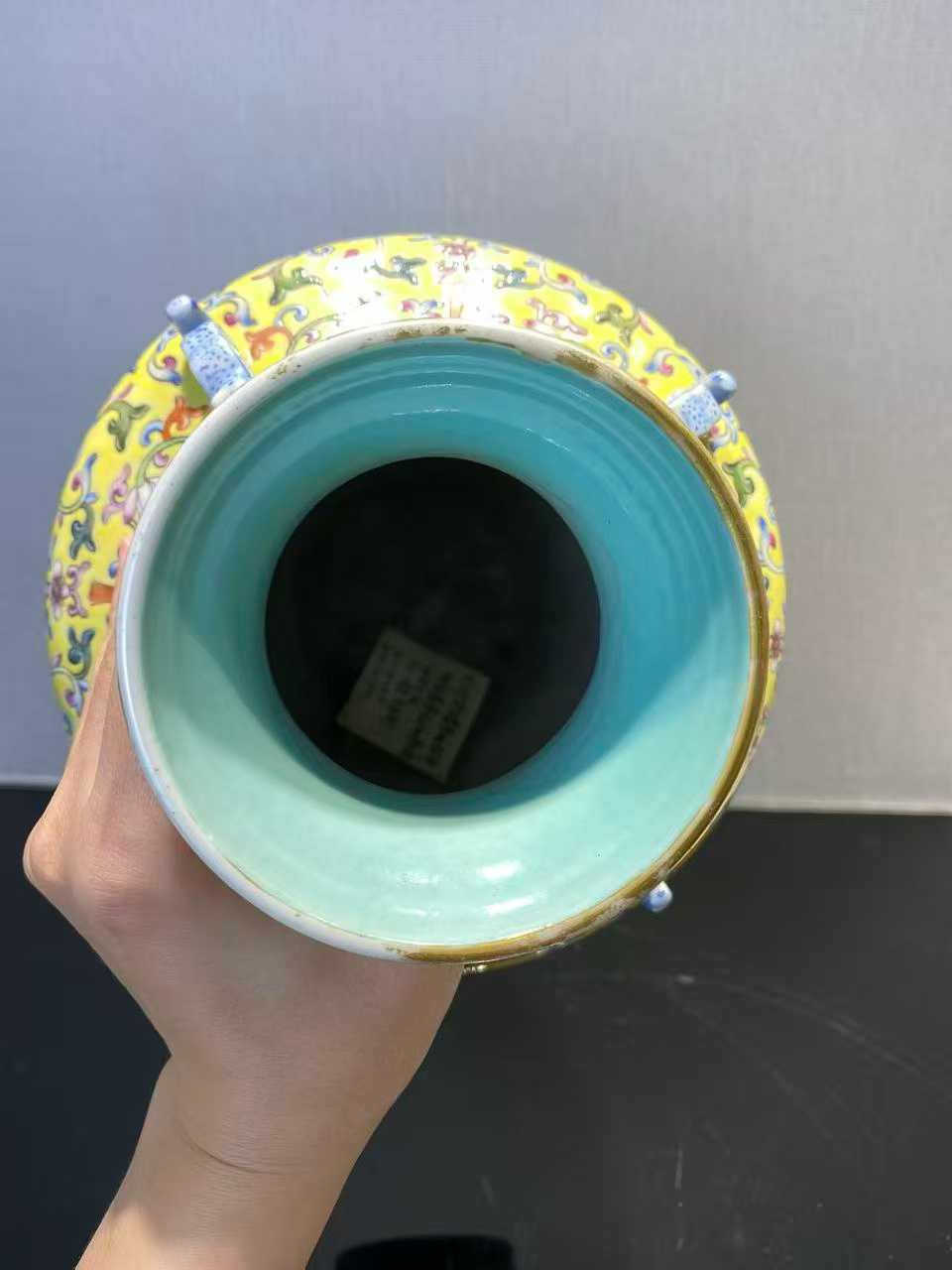 洋彩缠枝莲纹四龙尊