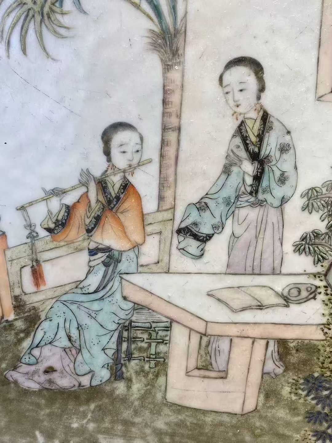 浅绛彩大小乔诗文圆形瓷板