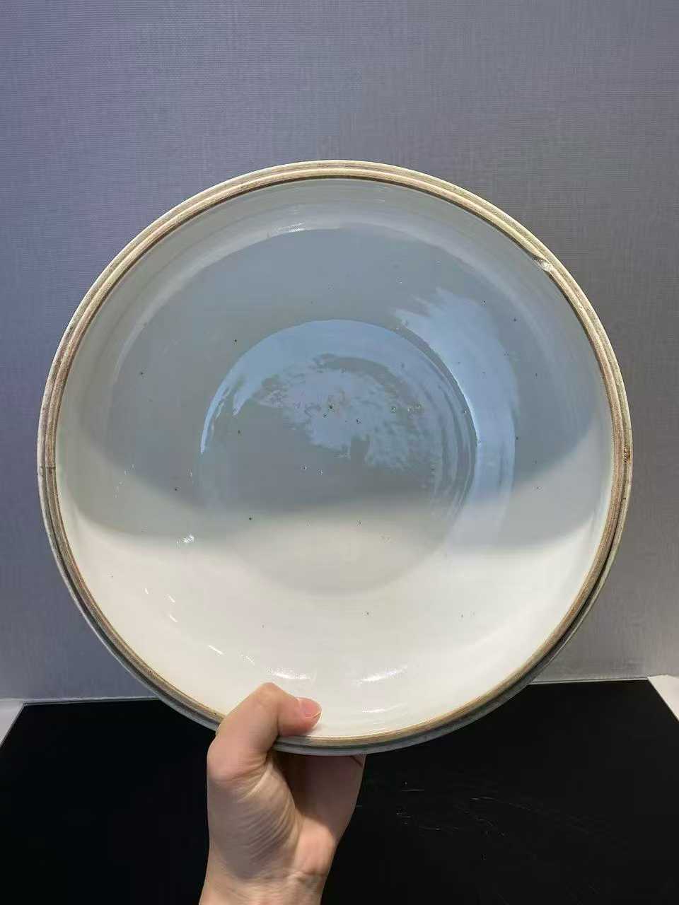 粉彩百花不露地板捧盒 款：大清乾隆年制