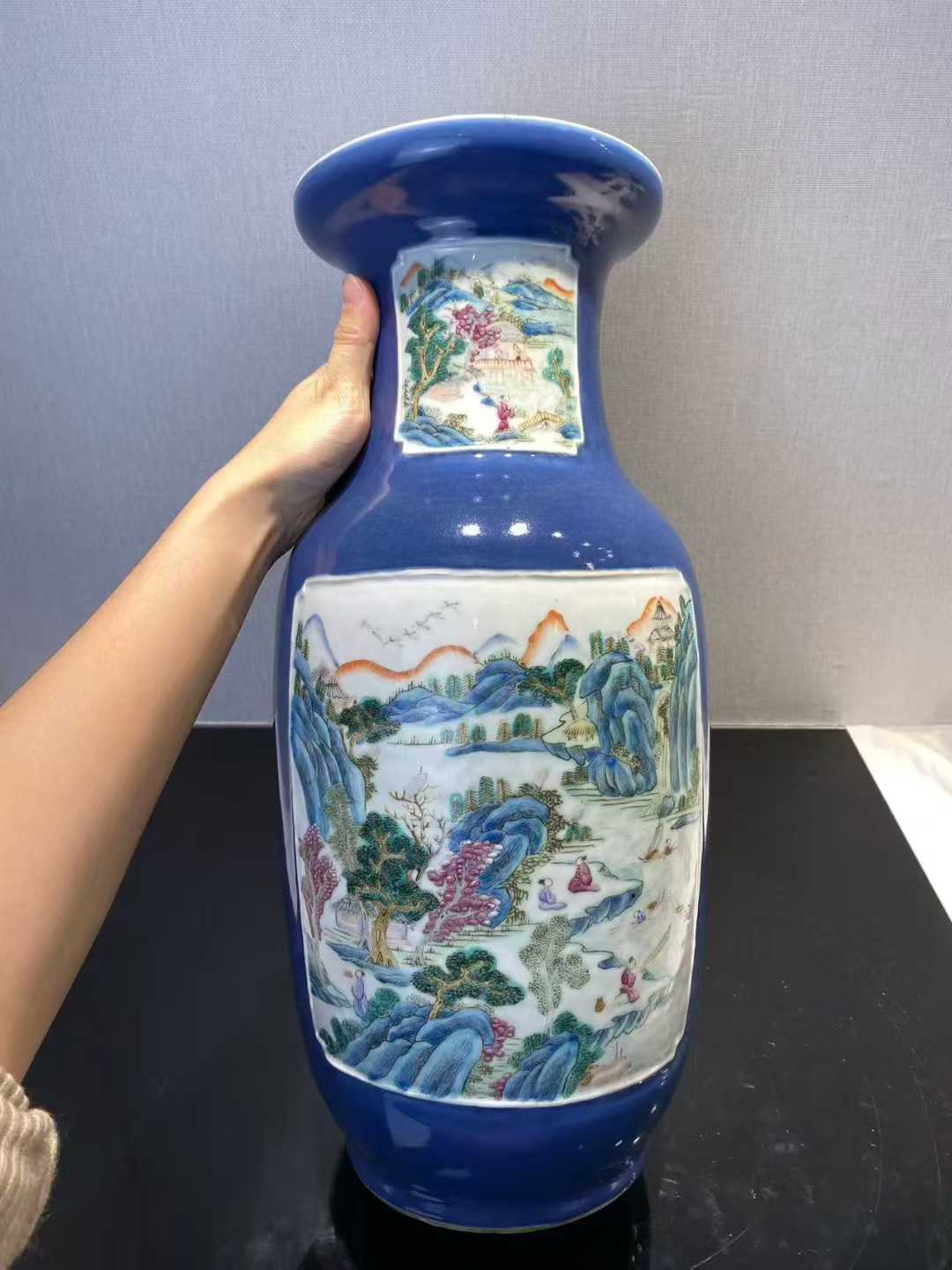 霁蓝釉山水人物盆口瓶