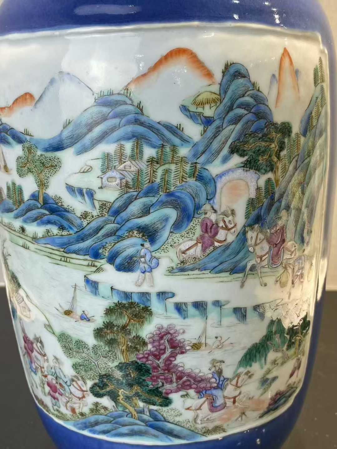 霁蓝釉山水人物盆口瓶