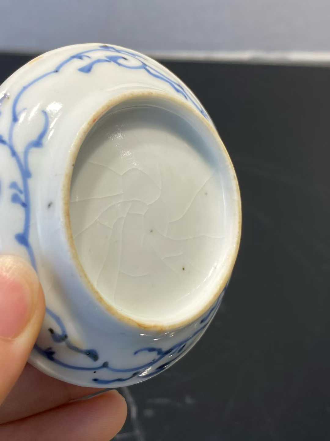 青花山水风光酱釉碟