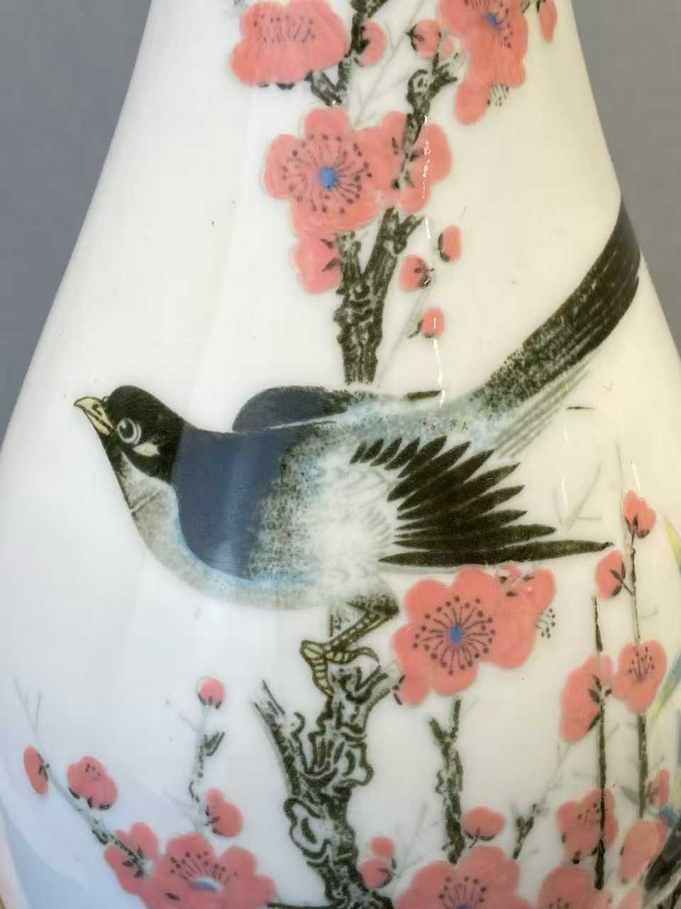 醴陵瓷 釉下三彩花鸟纹玉壶春瓶一对