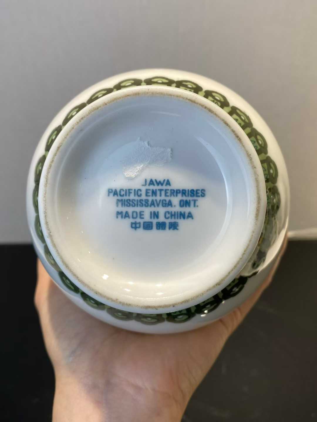 醴陵瓷 釉下三彩花鸟纹玉壶春瓶一对