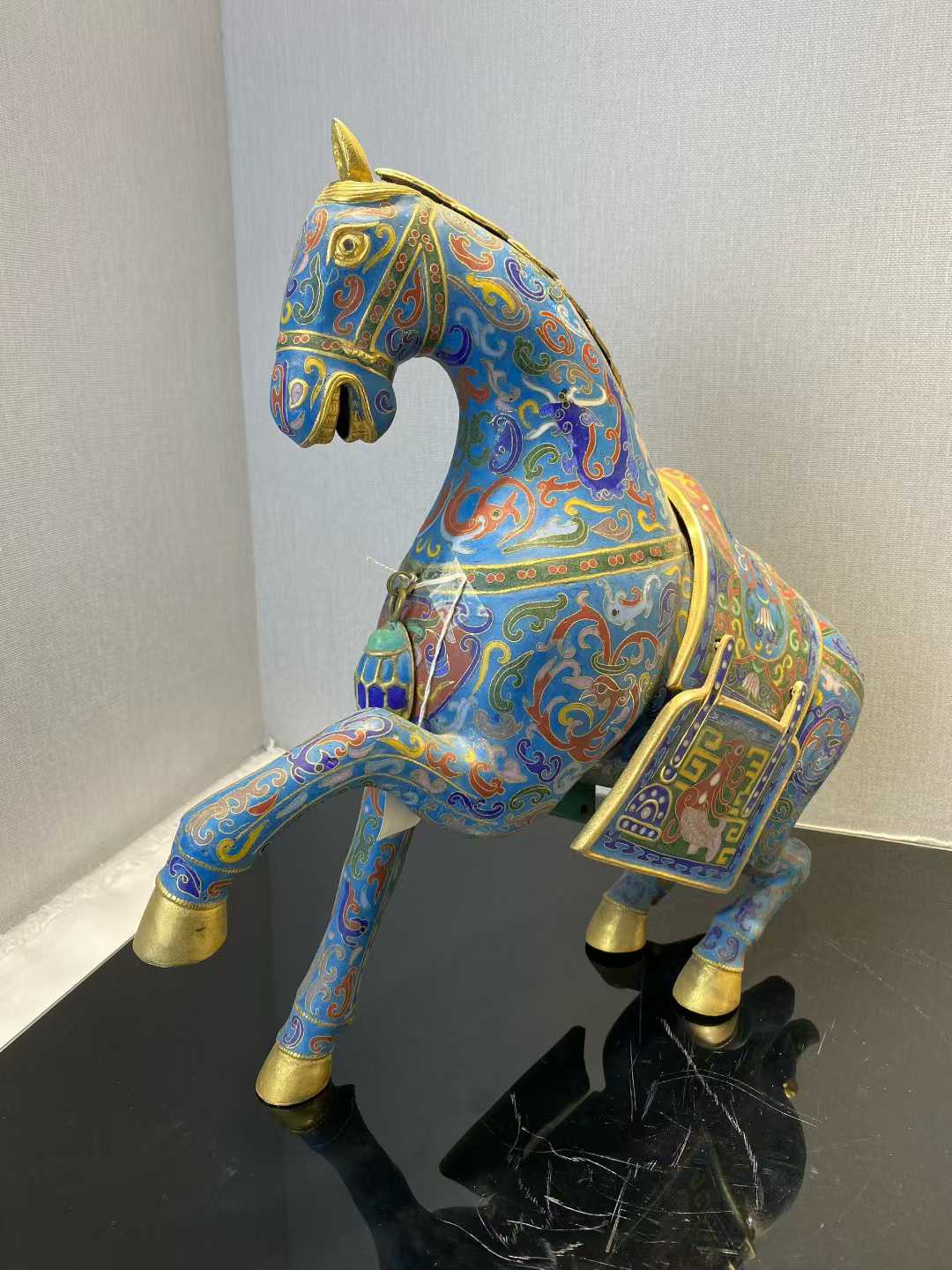 铜胎景泰蓝马立像