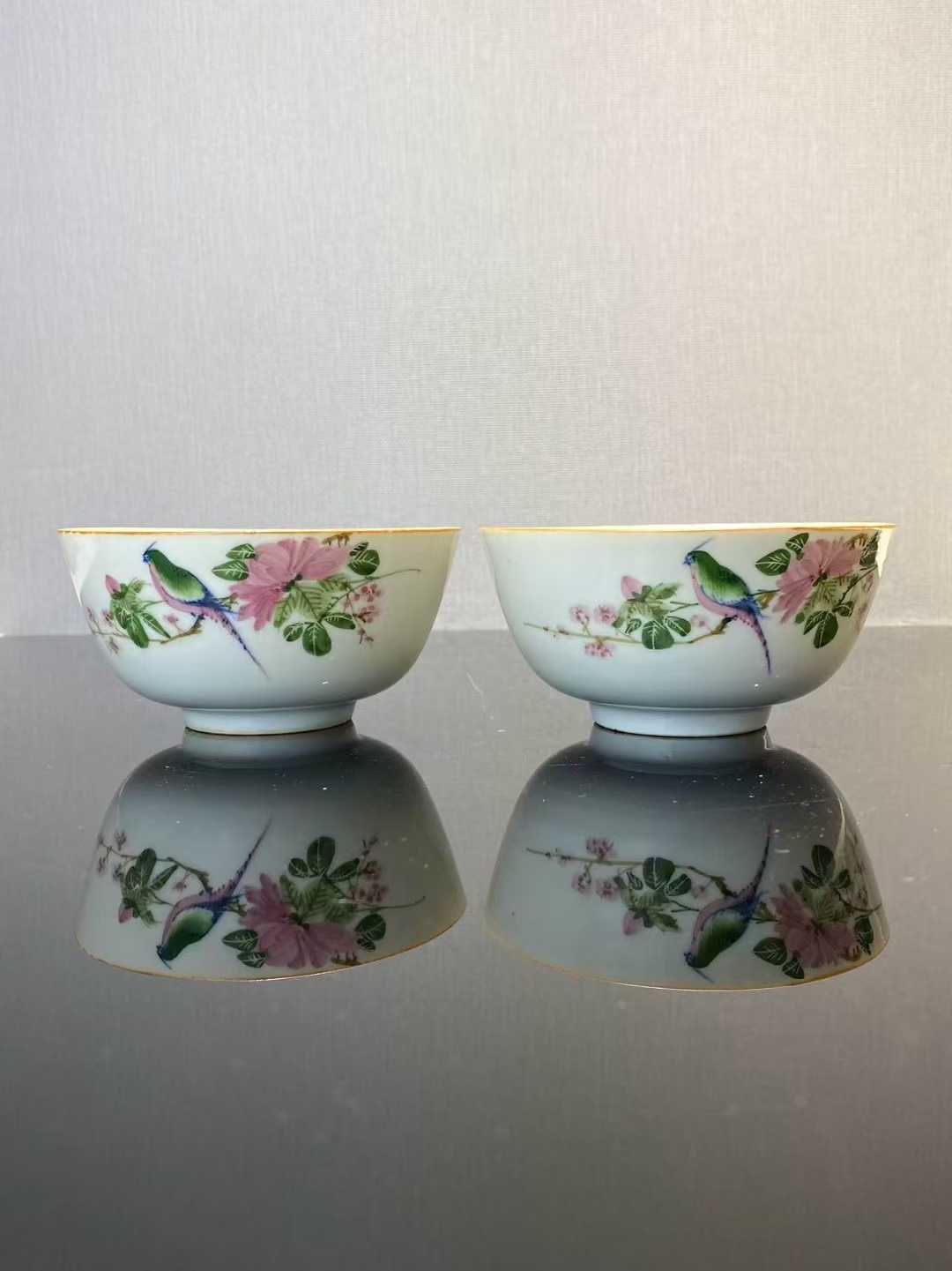 粉彩花鸟纹碗一对